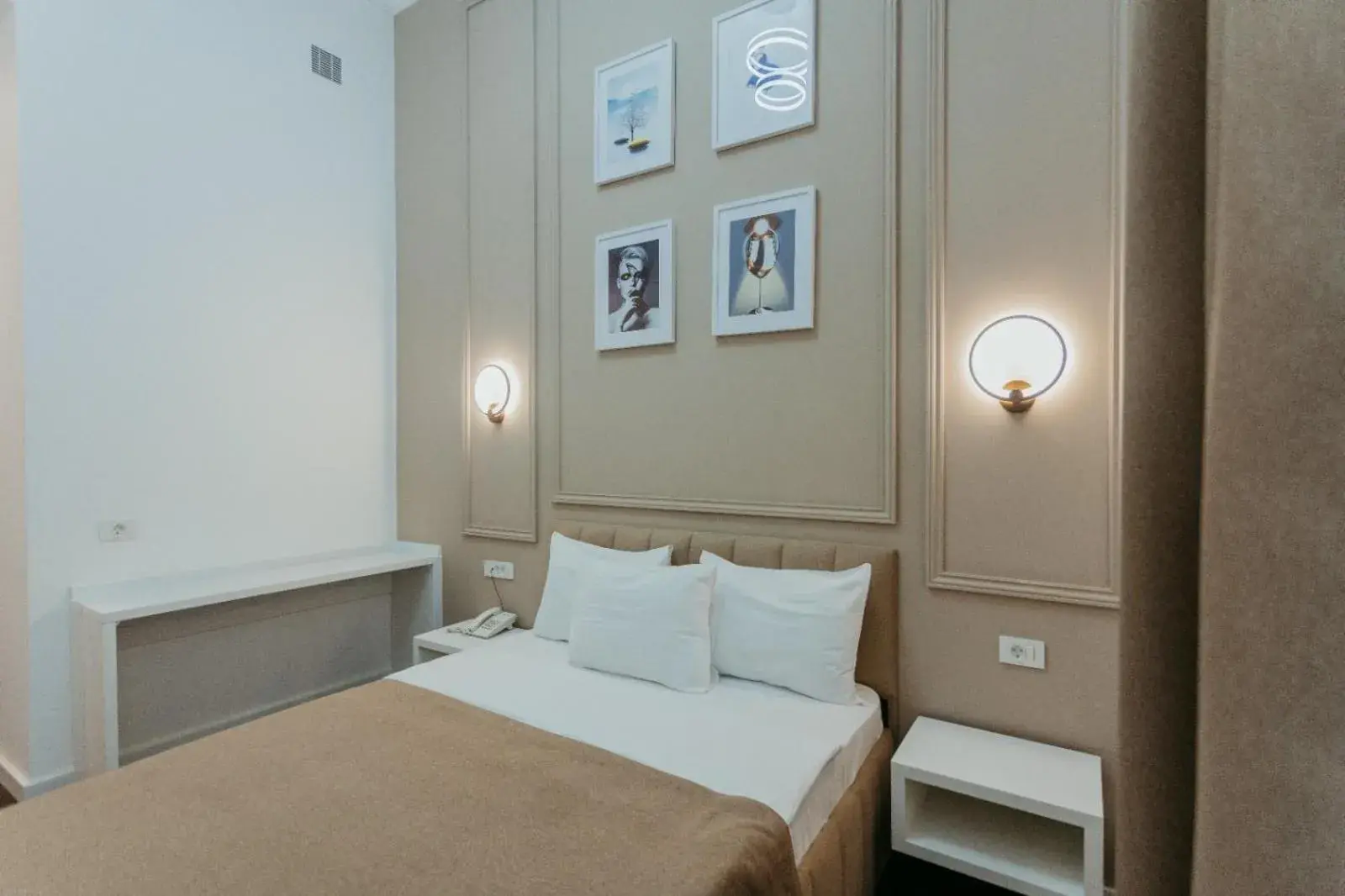 Deluxe Double Room in Callisto Baku Deluxe Double Room in Callisto Baku