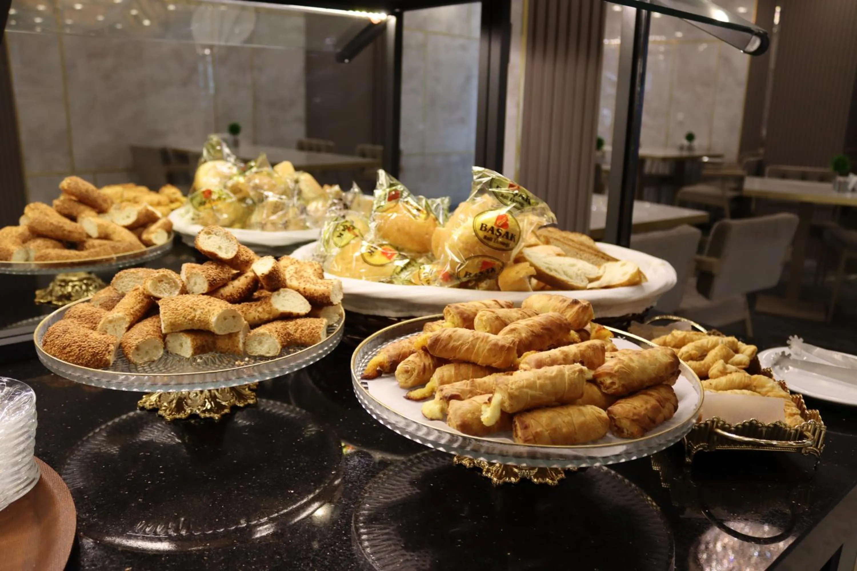 Buffet breakfast in Nif Ankara Hotel