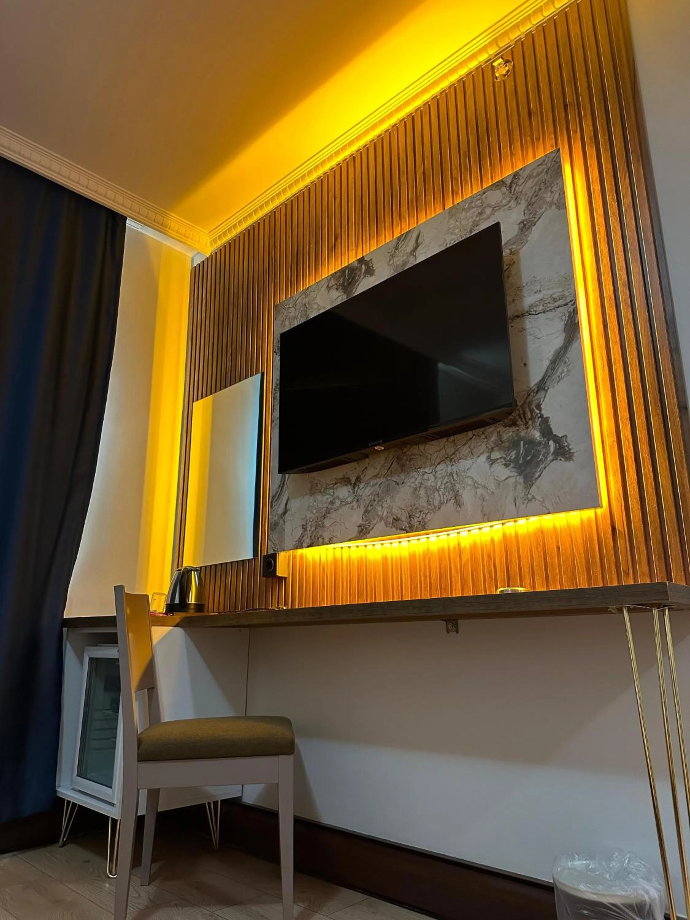 TV and multimedia in Nif Ankara Hotel