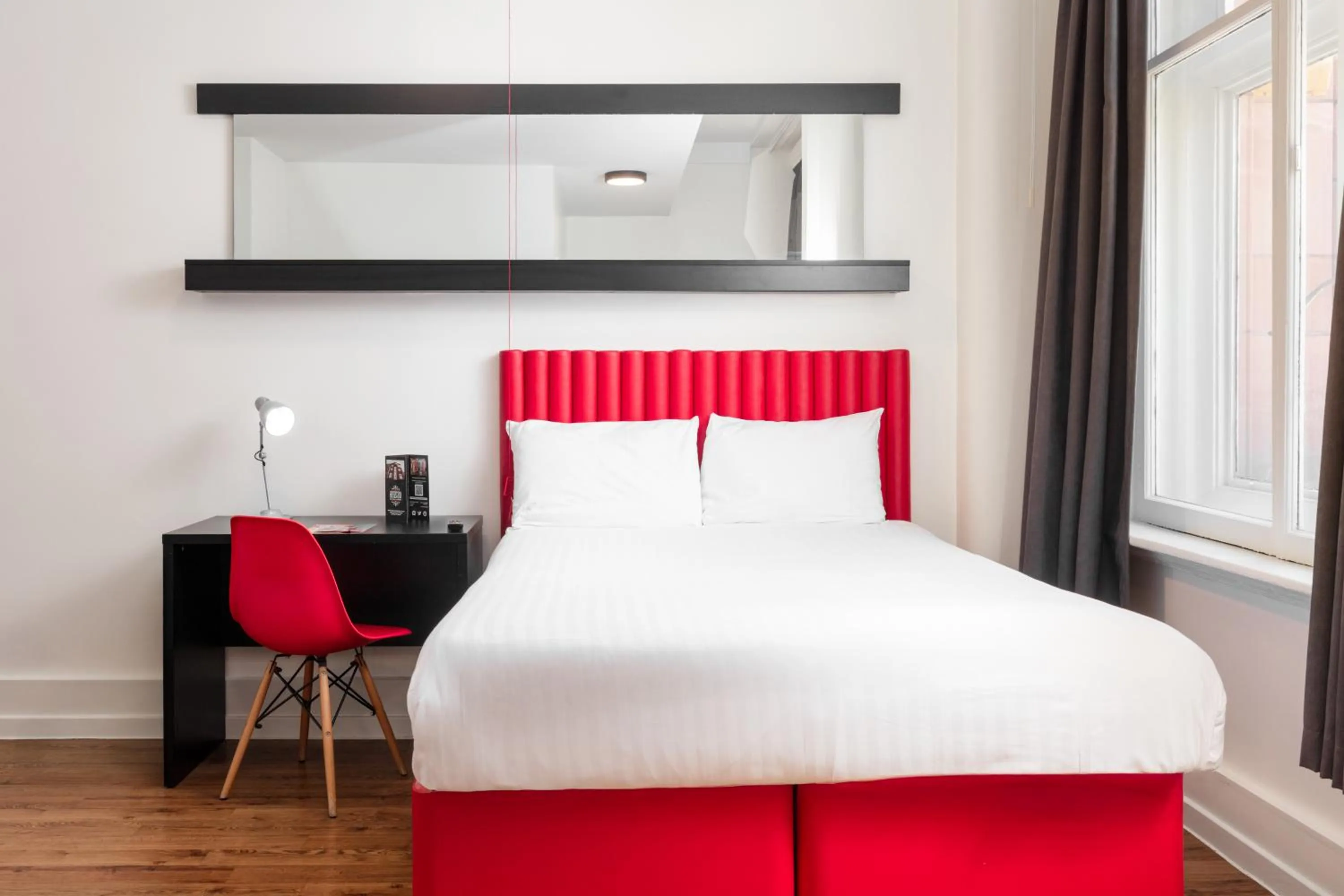 Bed in Tune Hotel Liverpool