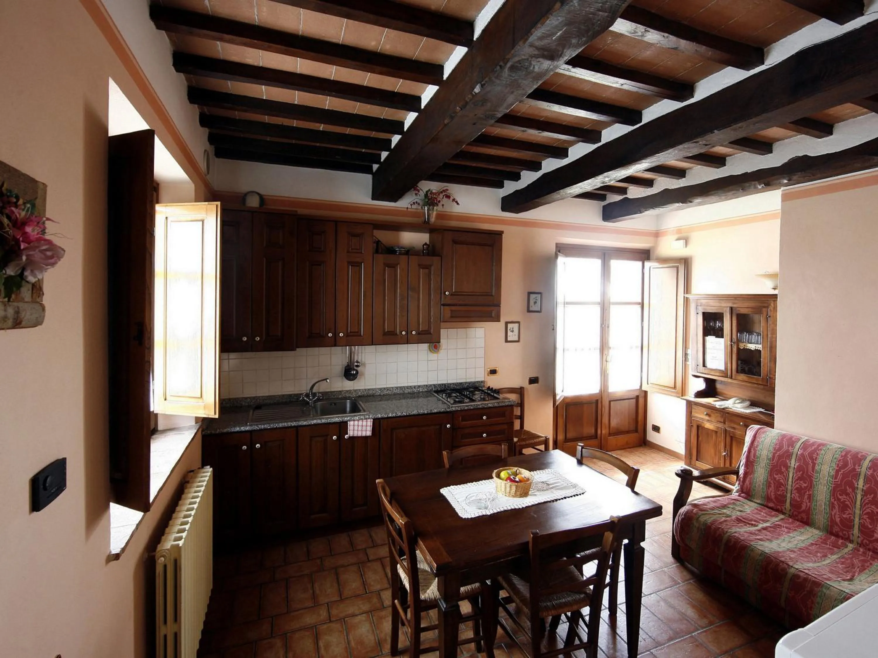 Kitchen or kitchenette in Agriturismo Sanguineto