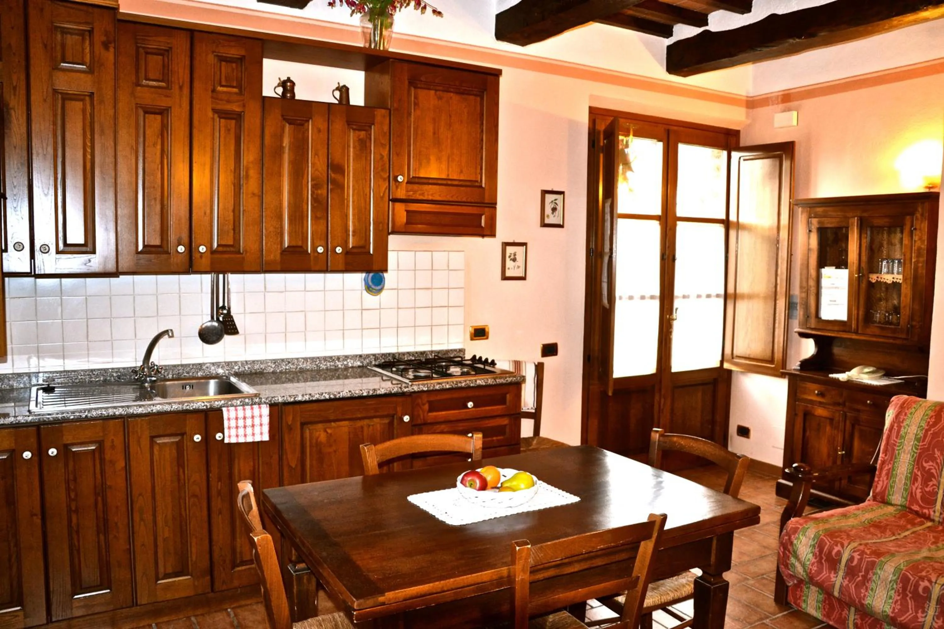 Kitchen or kitchenette in Agriturismo Sanguineto