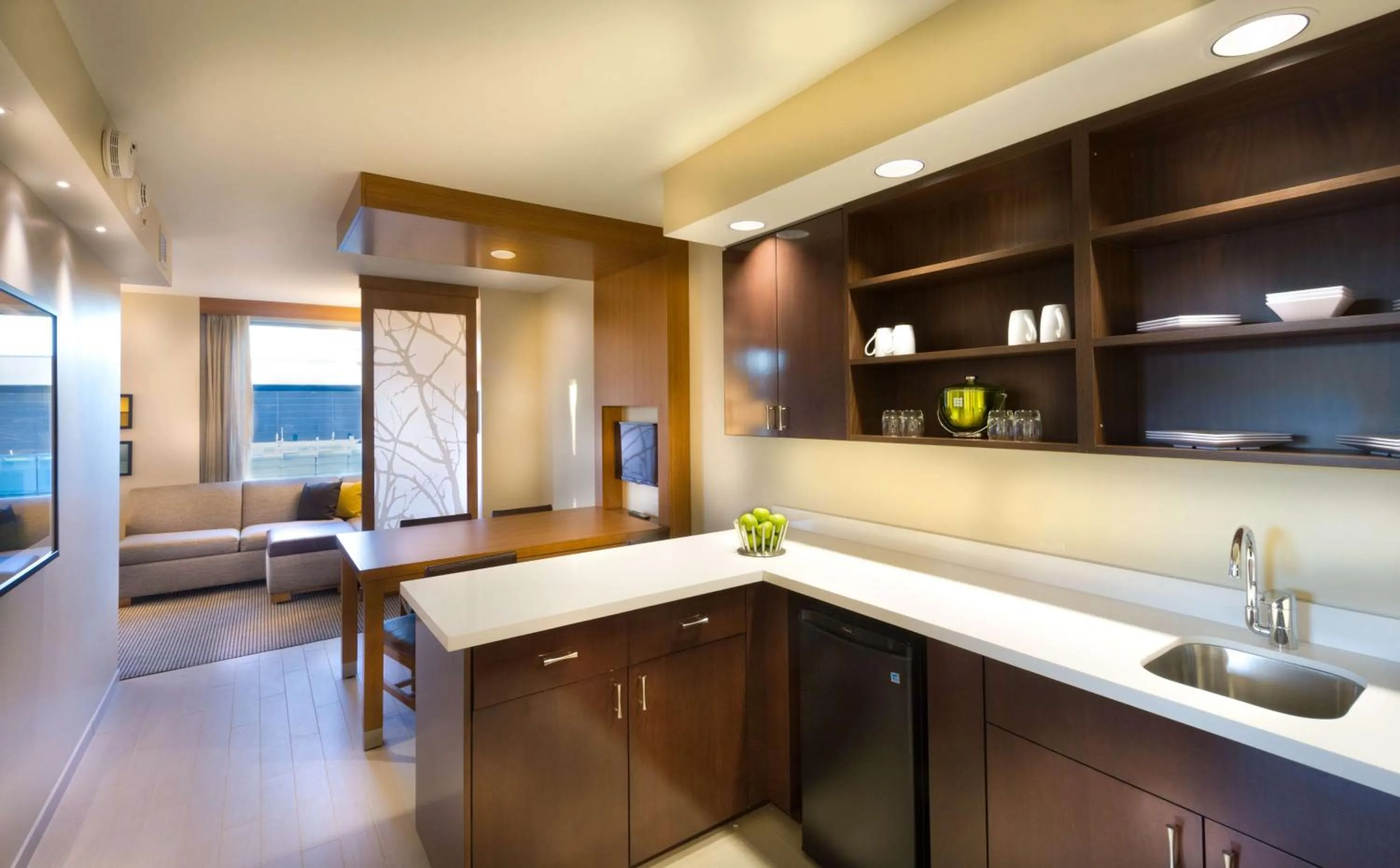 Photo of the whole room in Hyatt Place Washington D.C./National Mall