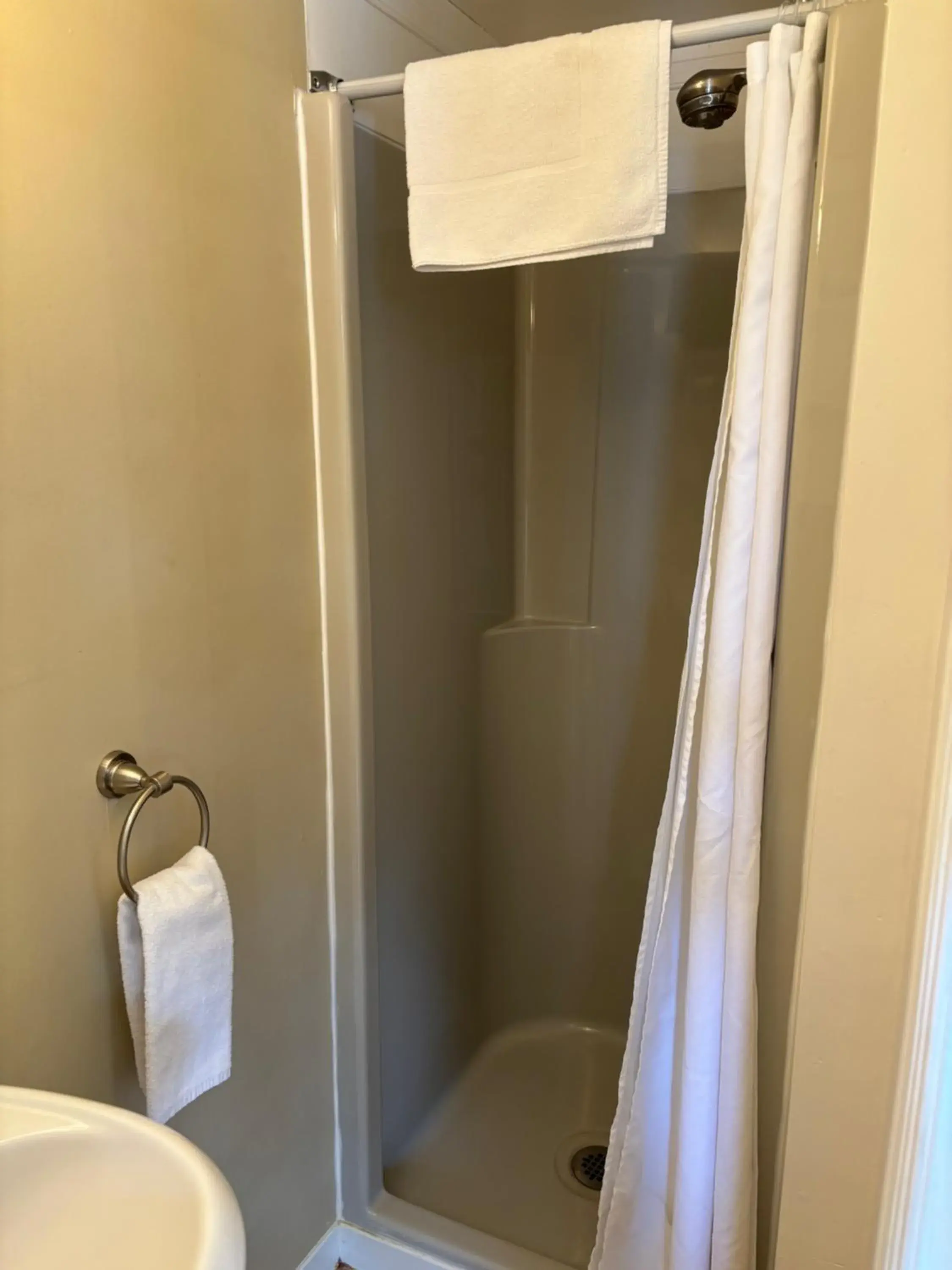 Deluxe Double Room - single occupancy in Motel des Cèdres Deluxe Double Room - single occupancy in Motel des Cèdres