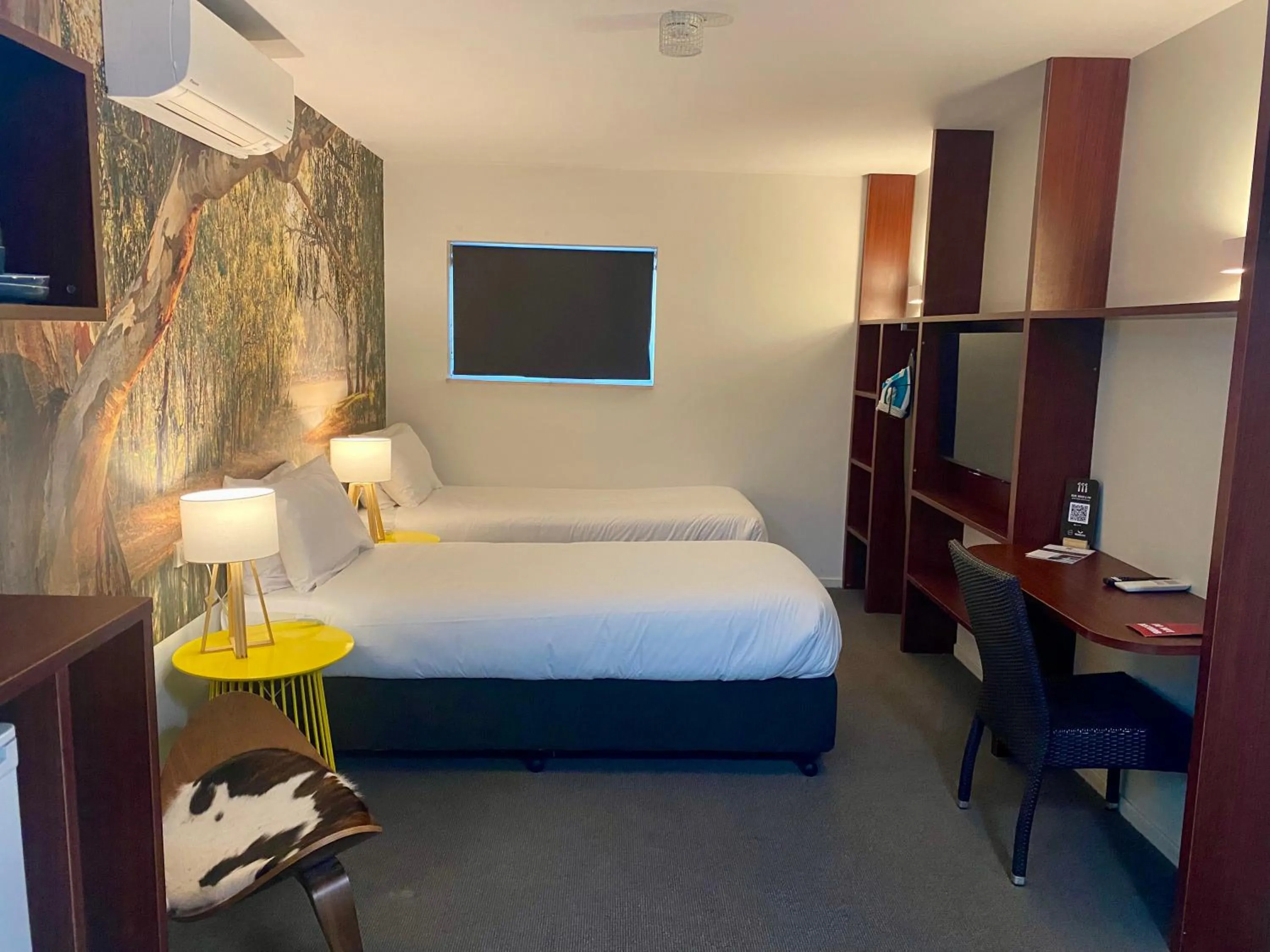 Bed in Grand Hotel and Studios