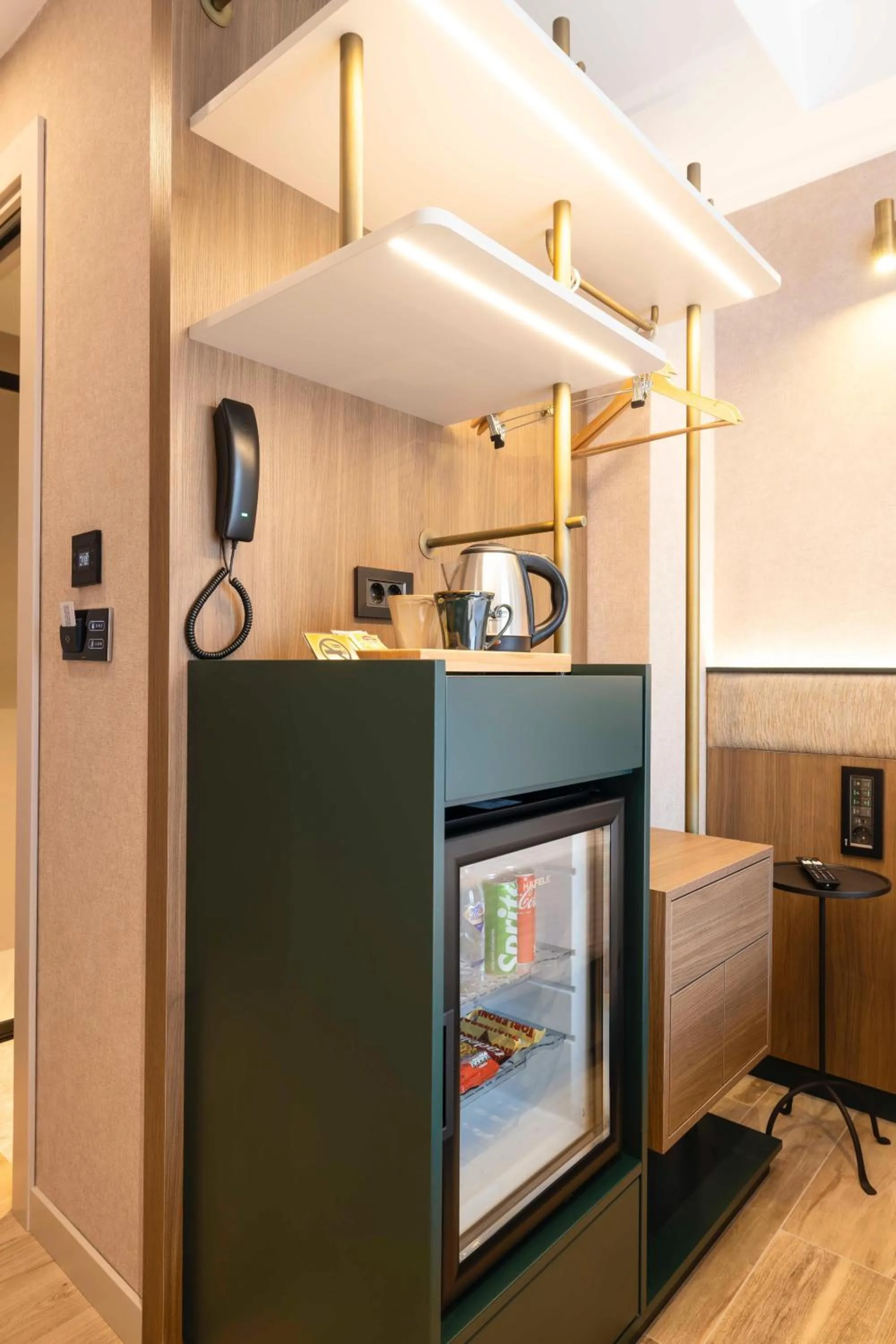 minibar in Emilion Hotel