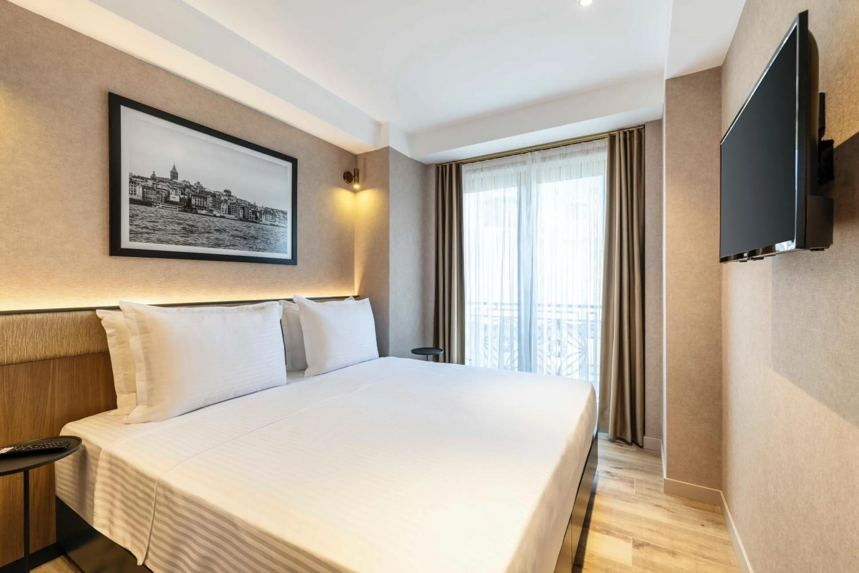 Bed in Emilion Hotel