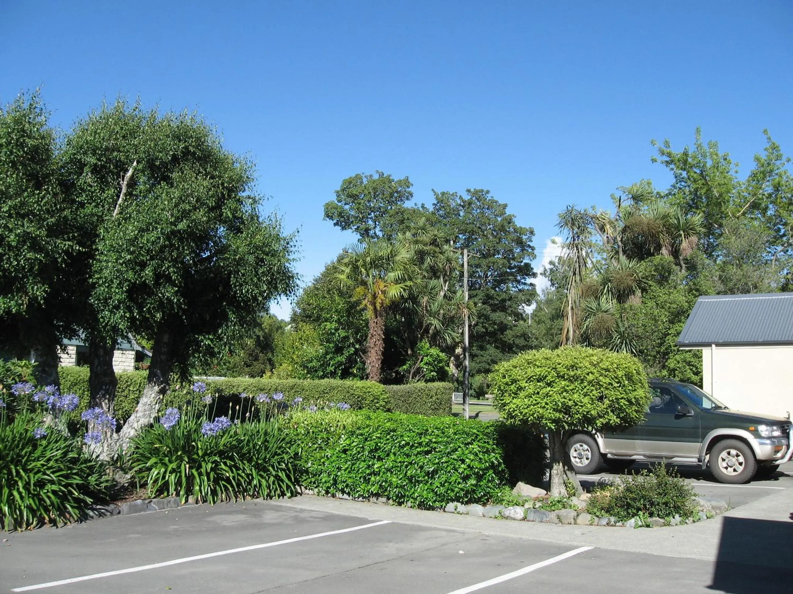 Parking in Four Peaks Motel