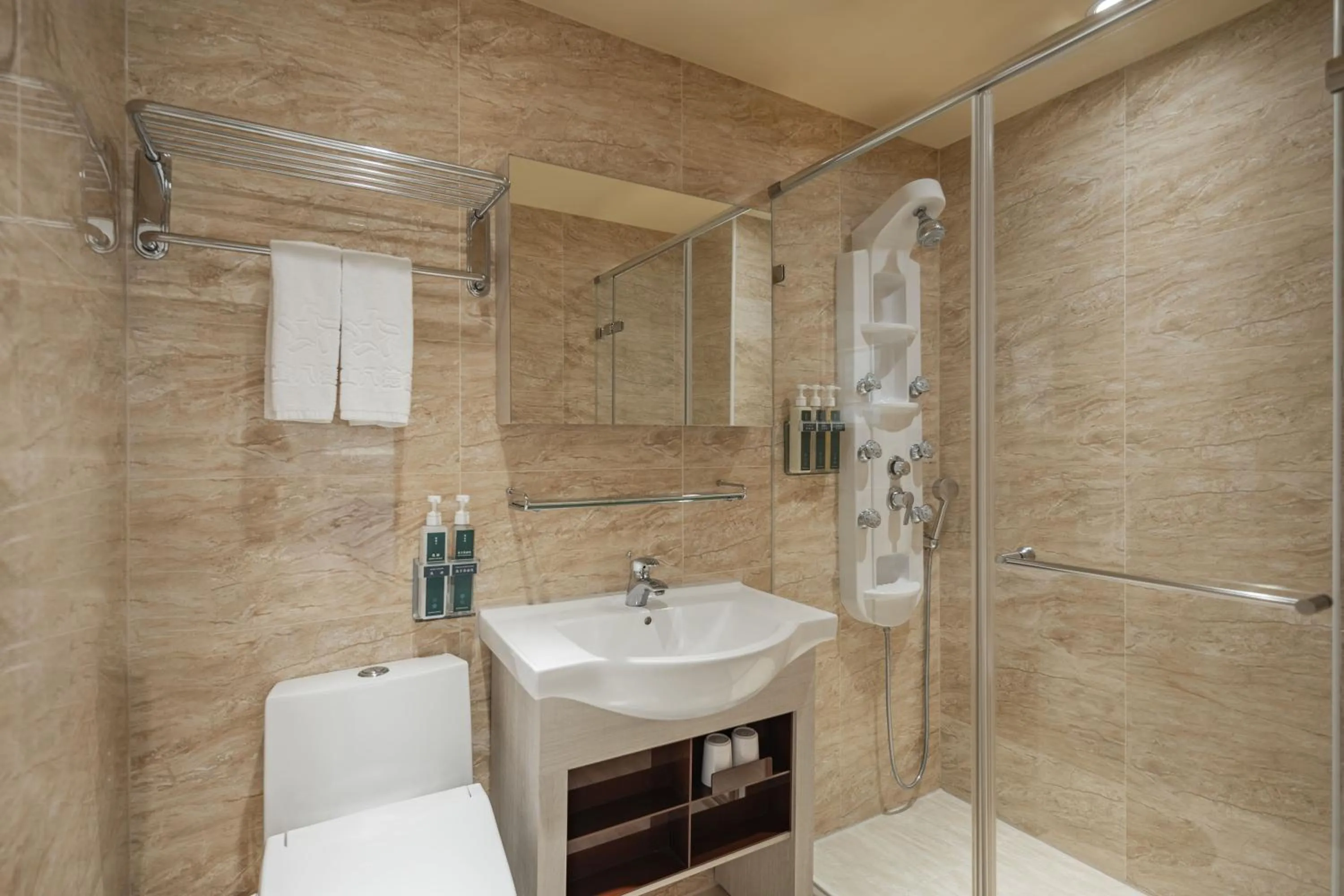 Toilet in Kindness Hotel - Zhongshan Bade Branch