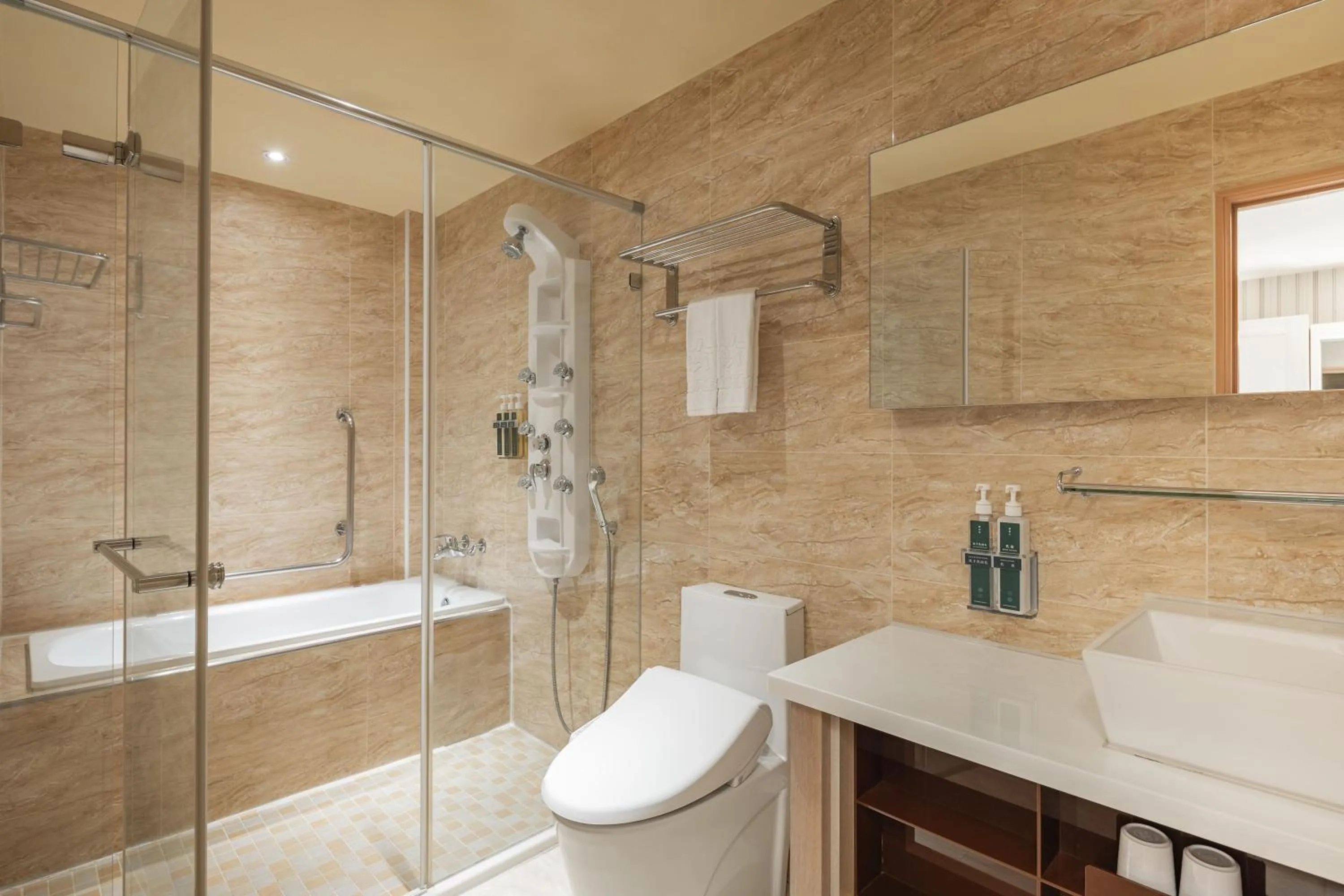 Shower in Kindness Hotel - Zhongshan Bade Branch