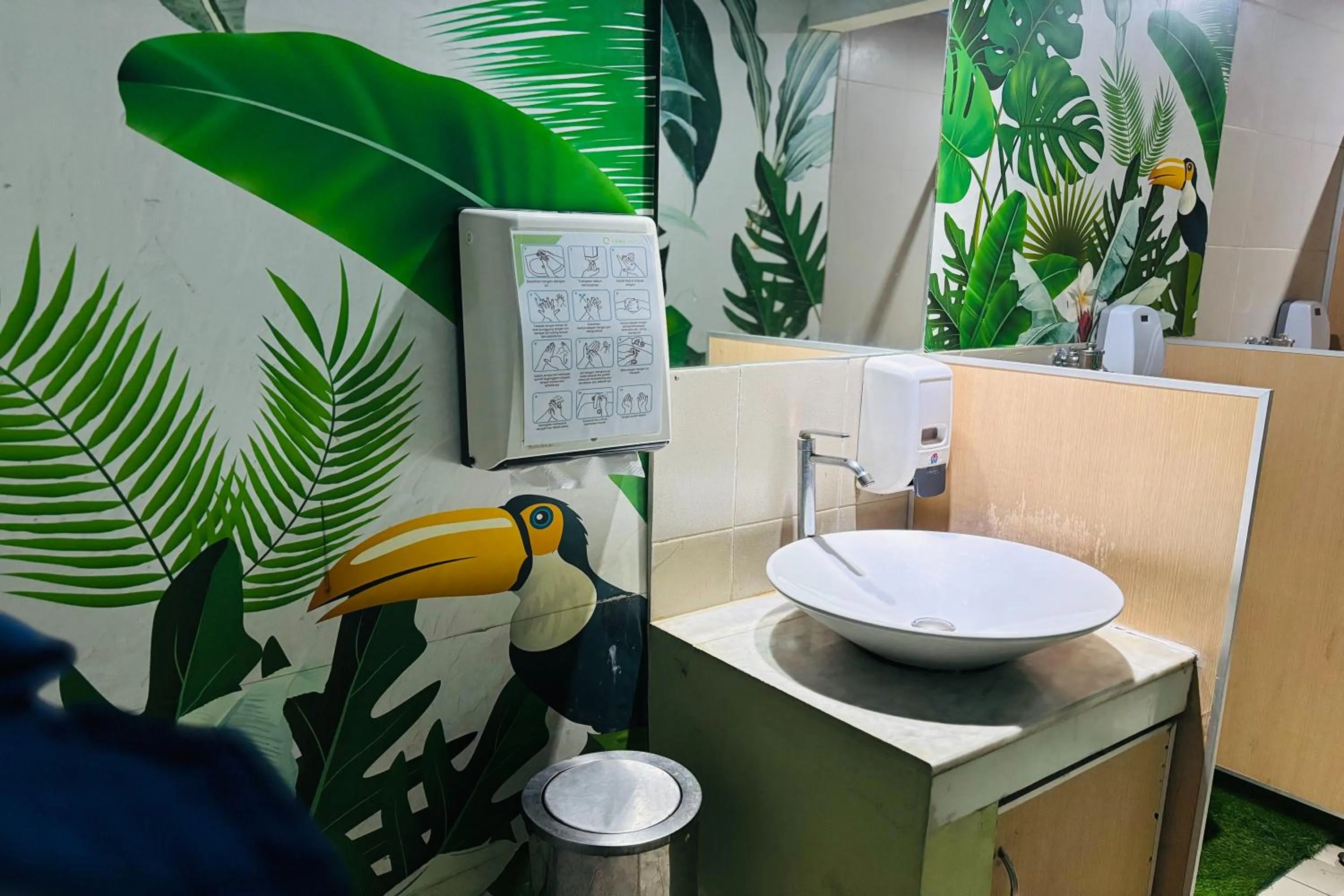 Bathroom in Lemo Hotel Serpong