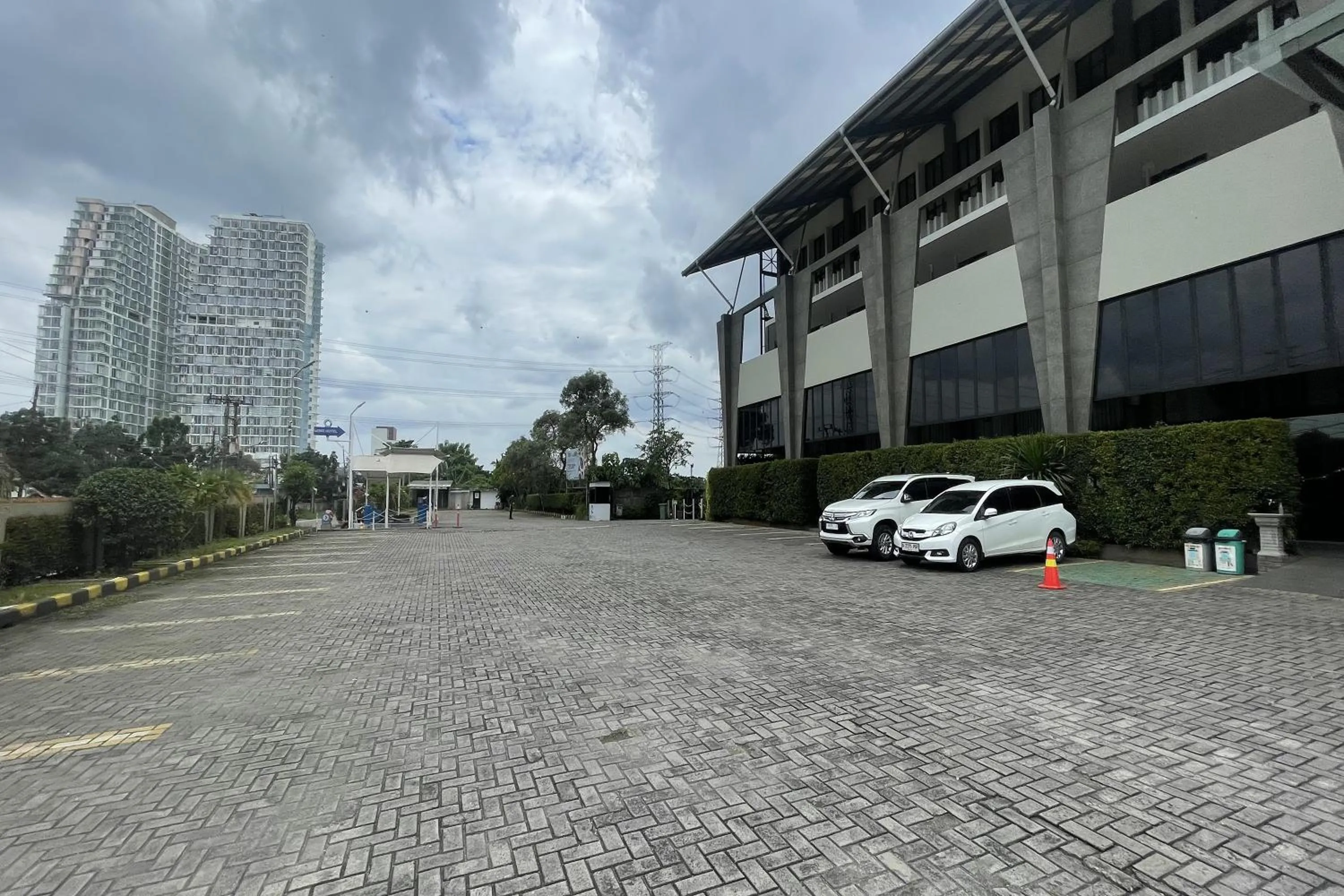 Property building in Lemo Hotel Serpong