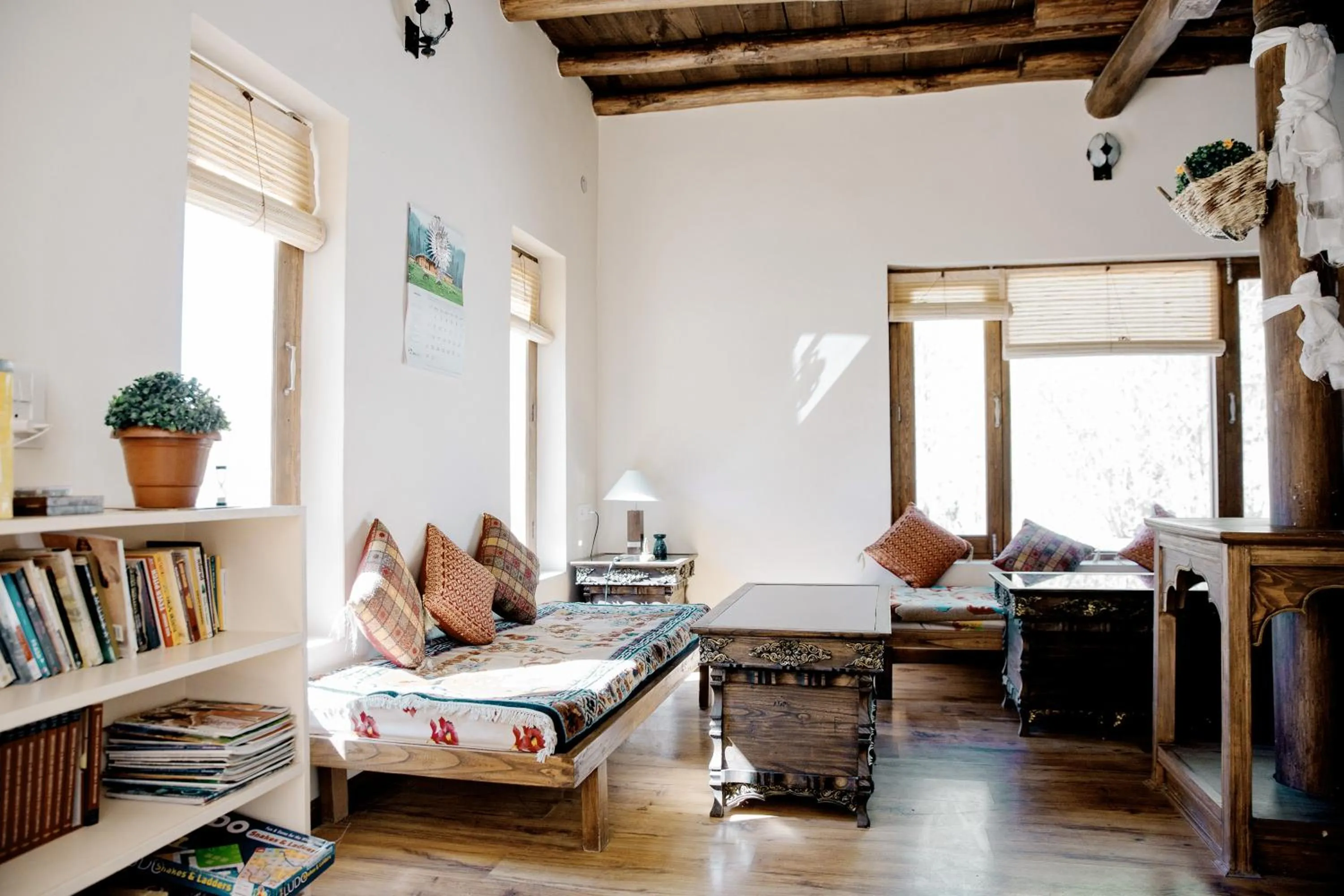 Lobby or reception, Bed in The Saraha