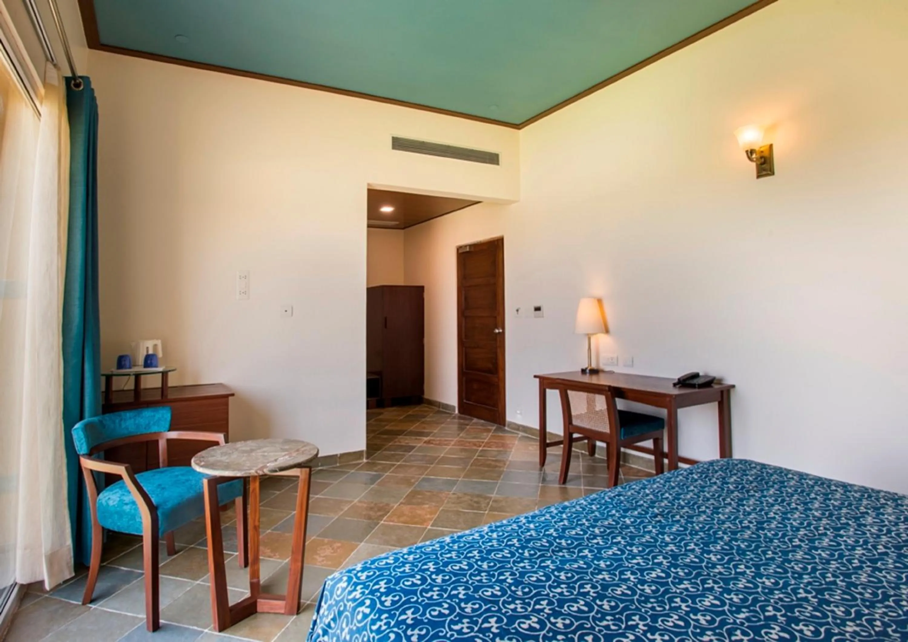 Photo of the whole room in Dera Masuda Luxury Resort