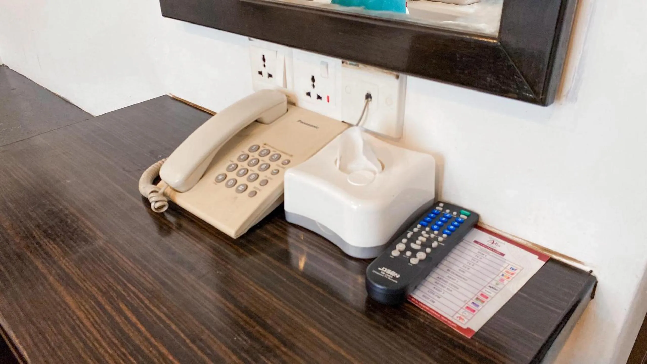 Queenspark Lovita Hotel