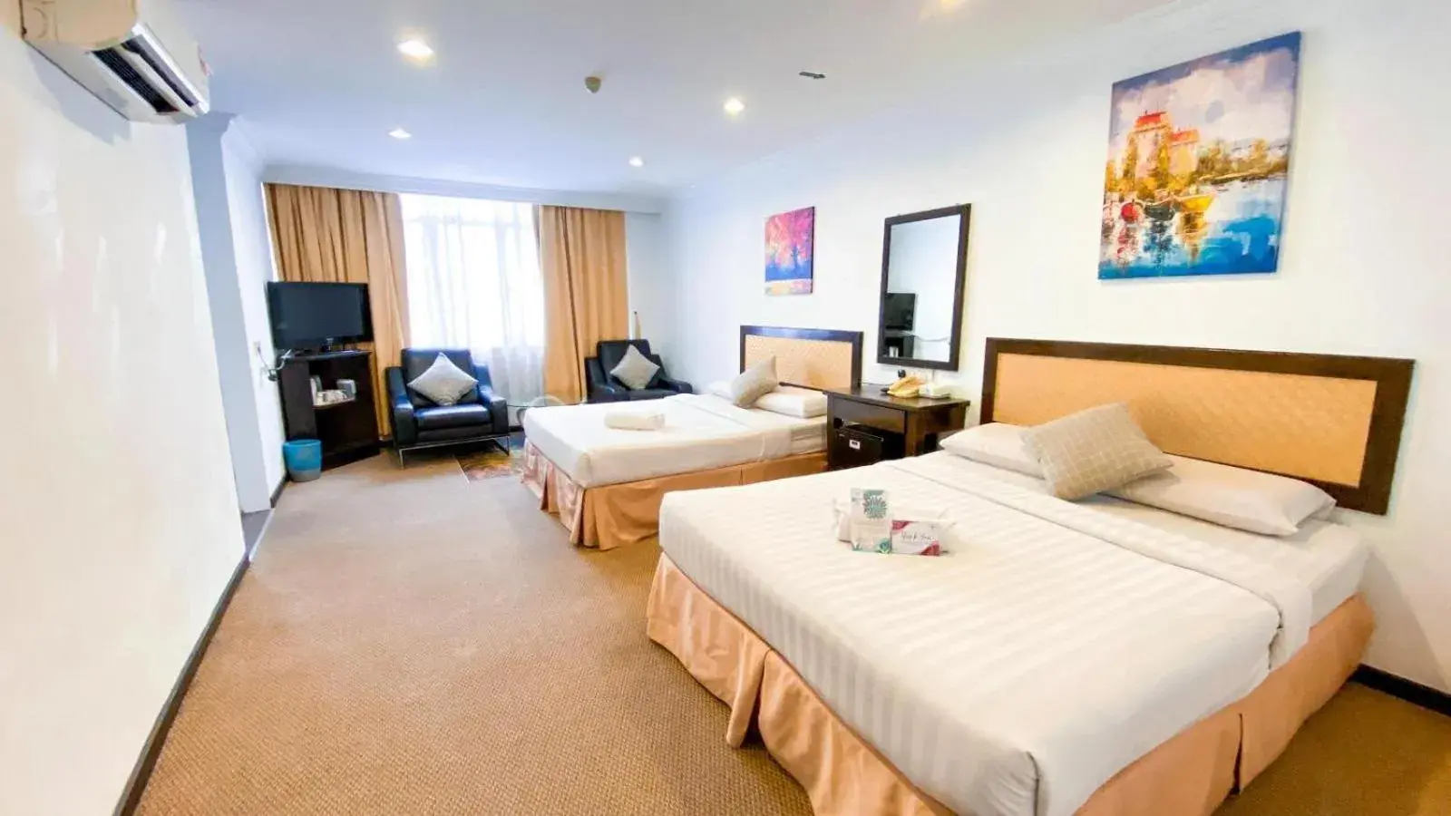 Family Queen Room in Queenspark Lovita Hotel Family Queen Room in Queenspark Lovita Hotel