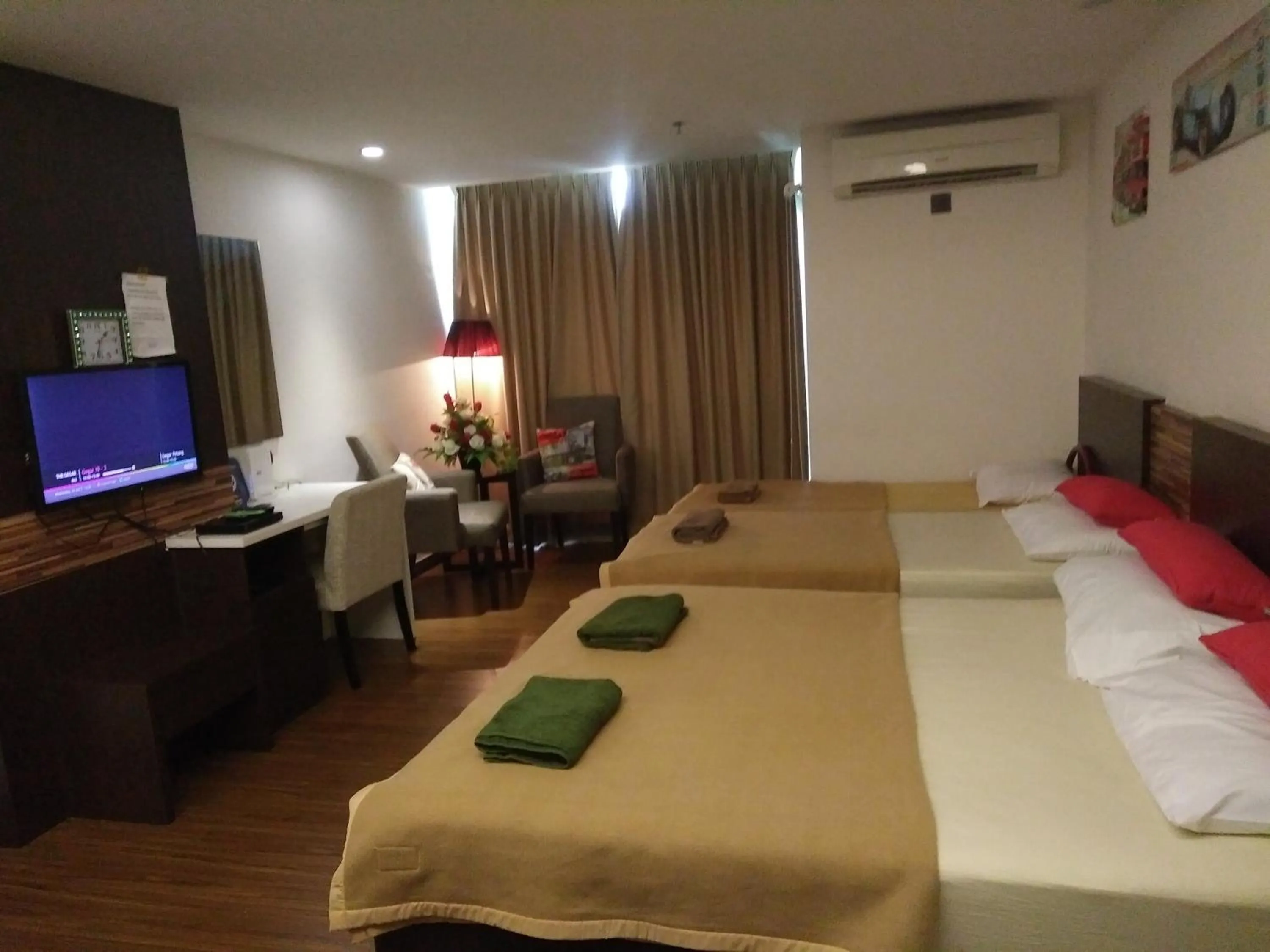 Photo of the whole room, Bed in Best Studio Guest House