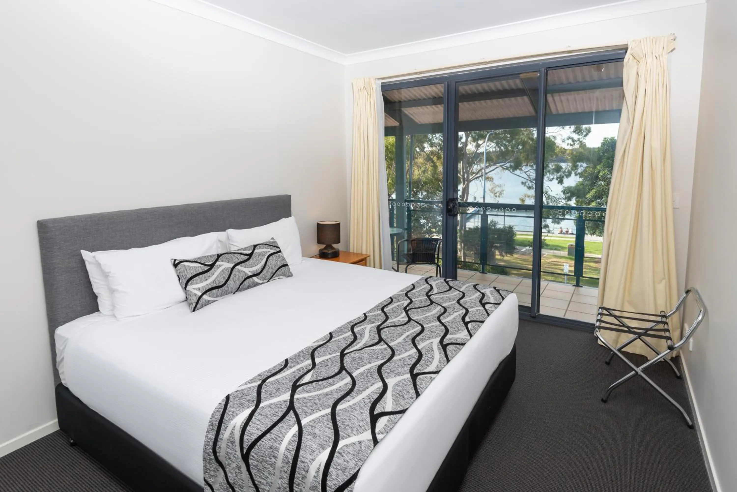 Photo of the whole room, Bed in The Brighton Apartments