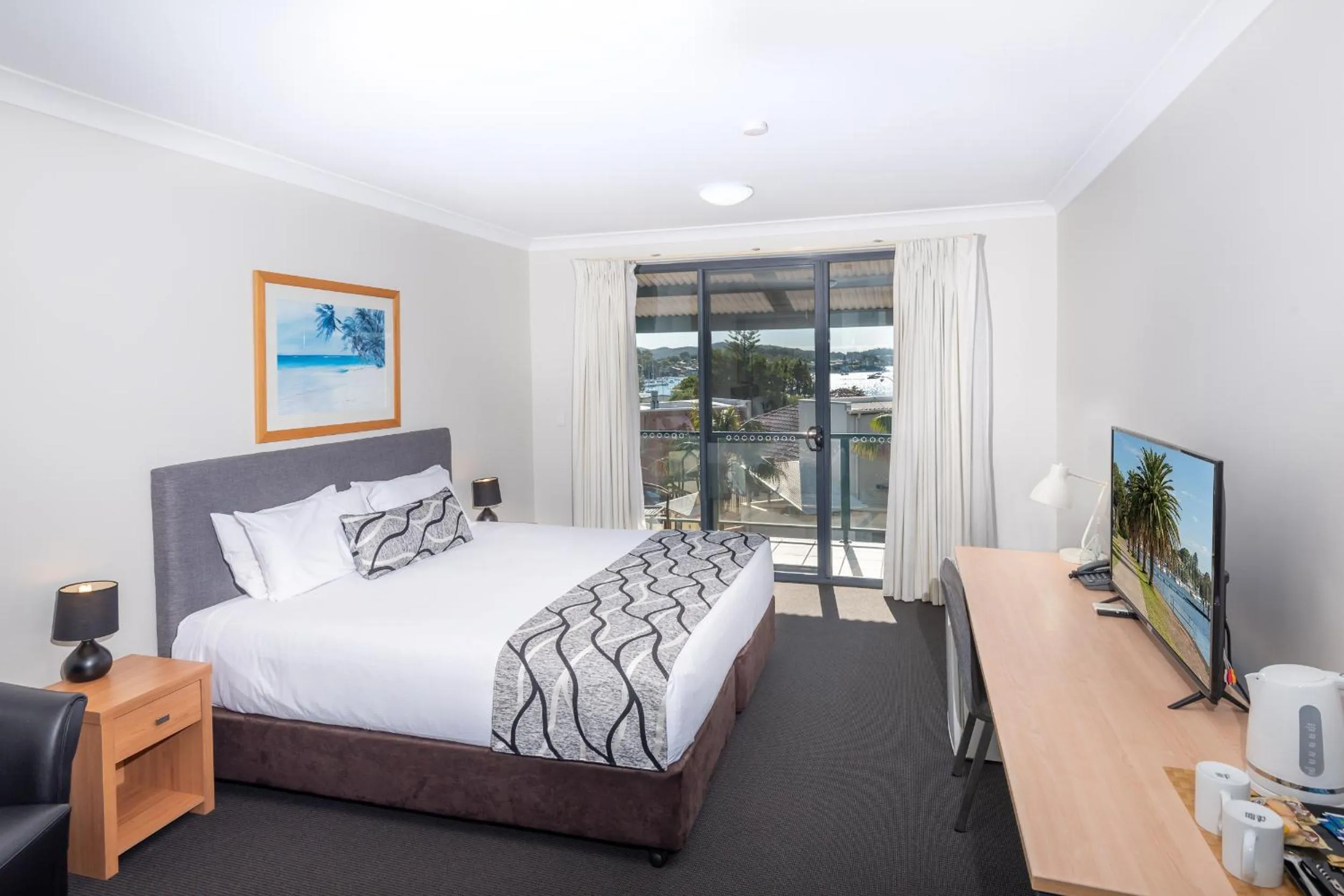 Photo of the whole room, Bed in The Brighton Apartments