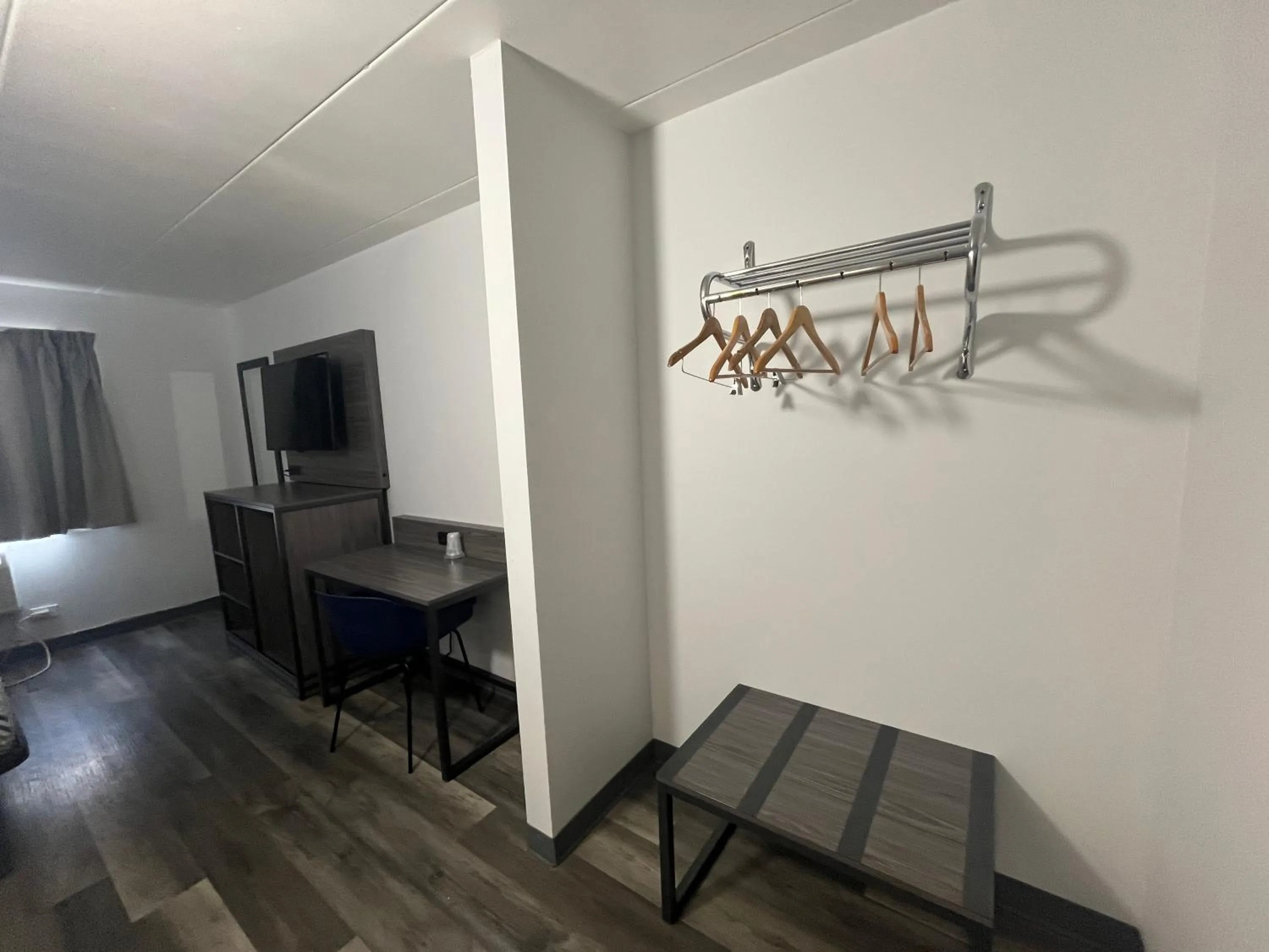 wardrobe in Motel 6 Chicago, IL - Halsted