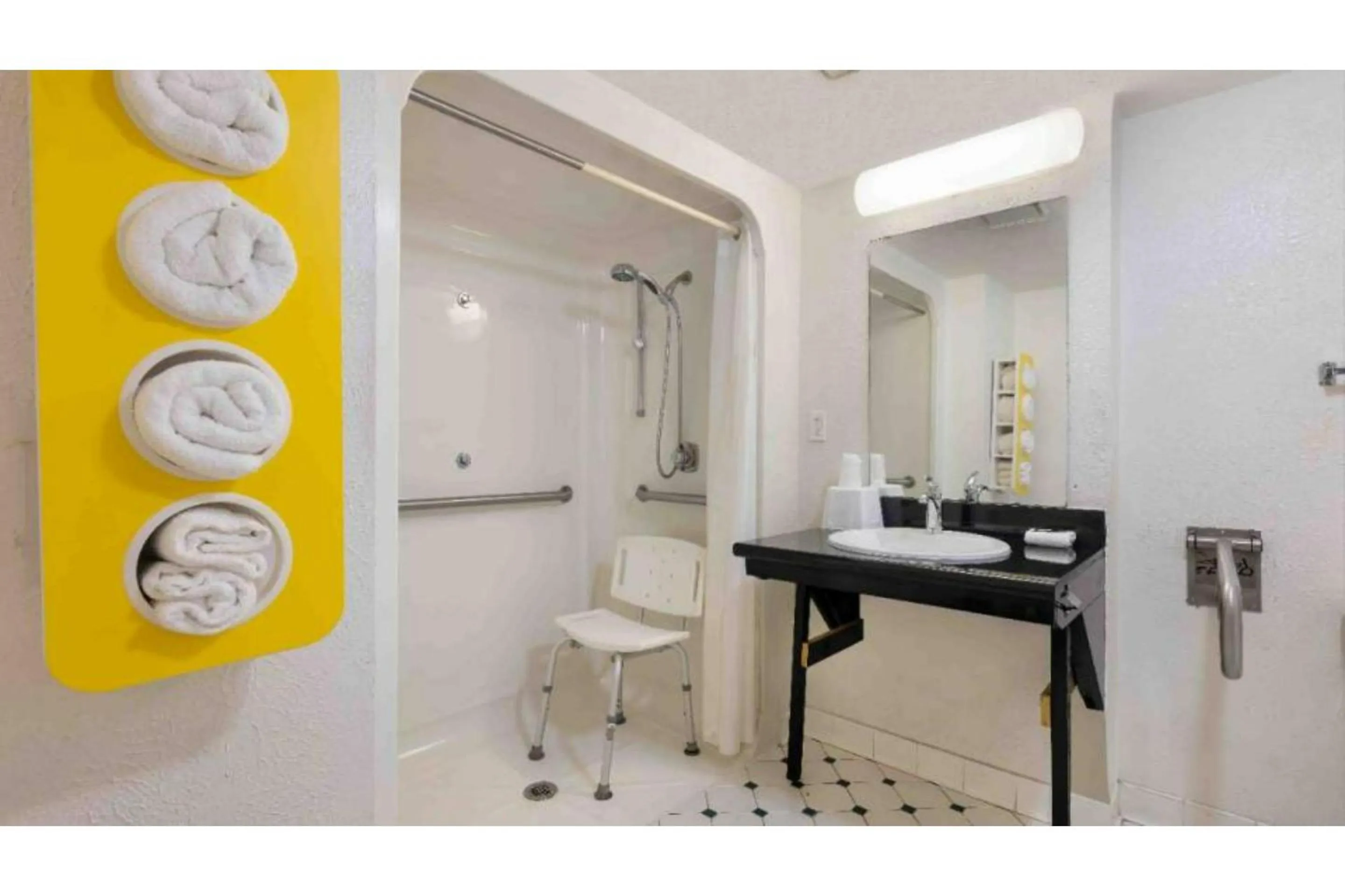 Shower in Studio 6 Beaumont, TX