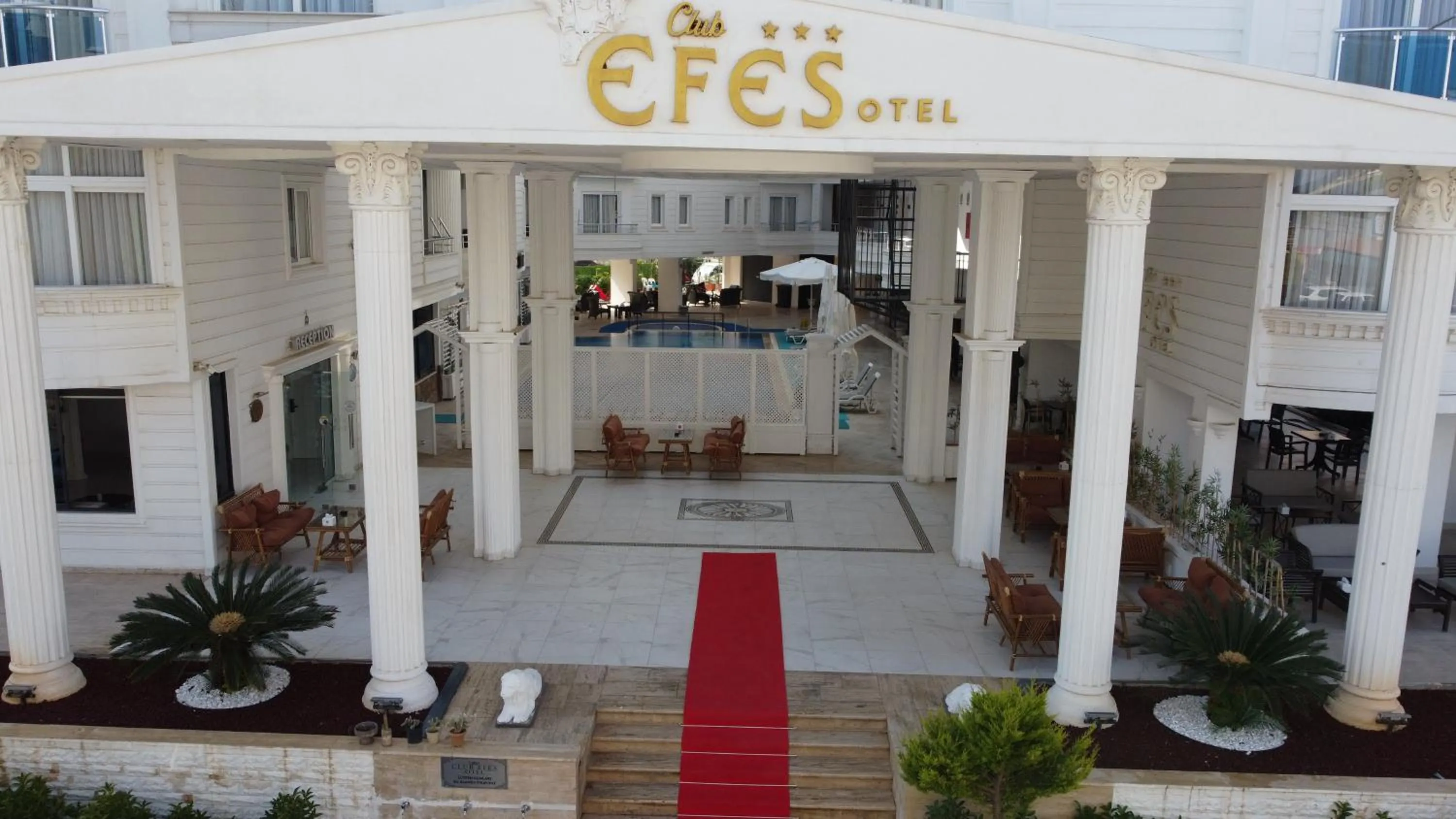 Facade/entrance in Club Efes Otel