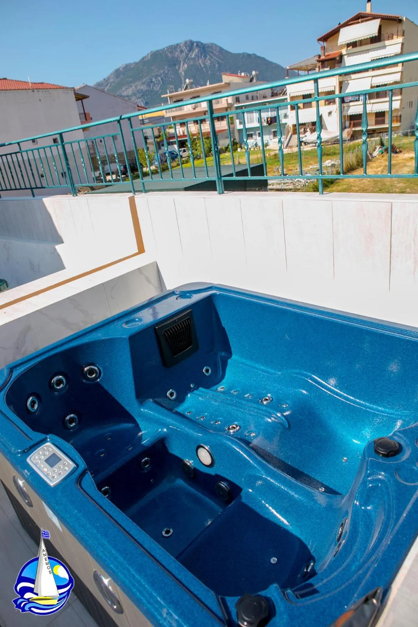 Hot Tub in Anemos Villas