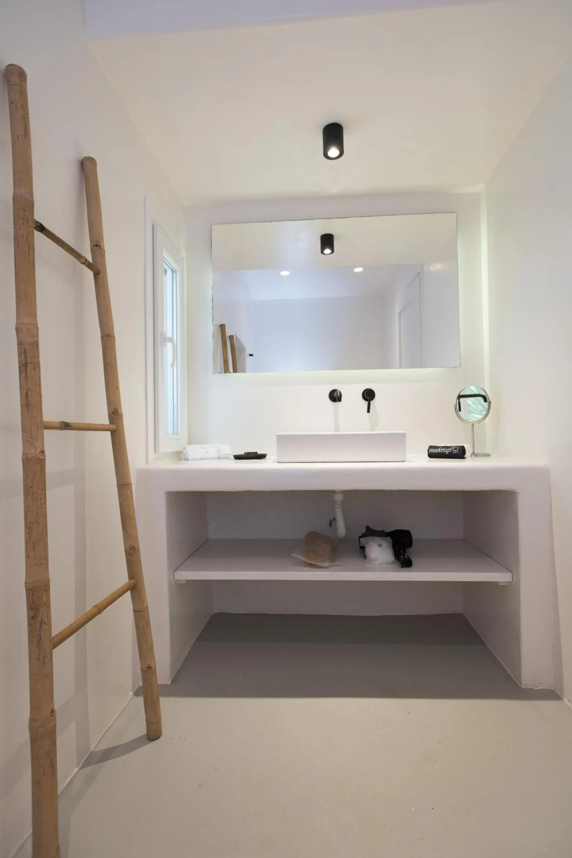 Bathroom in Bellou Suites