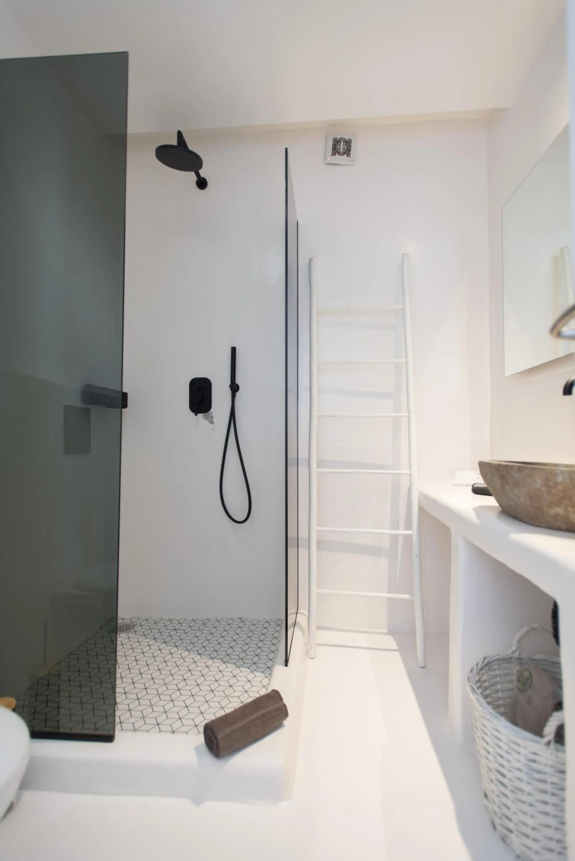 Shower in Bellou Suites