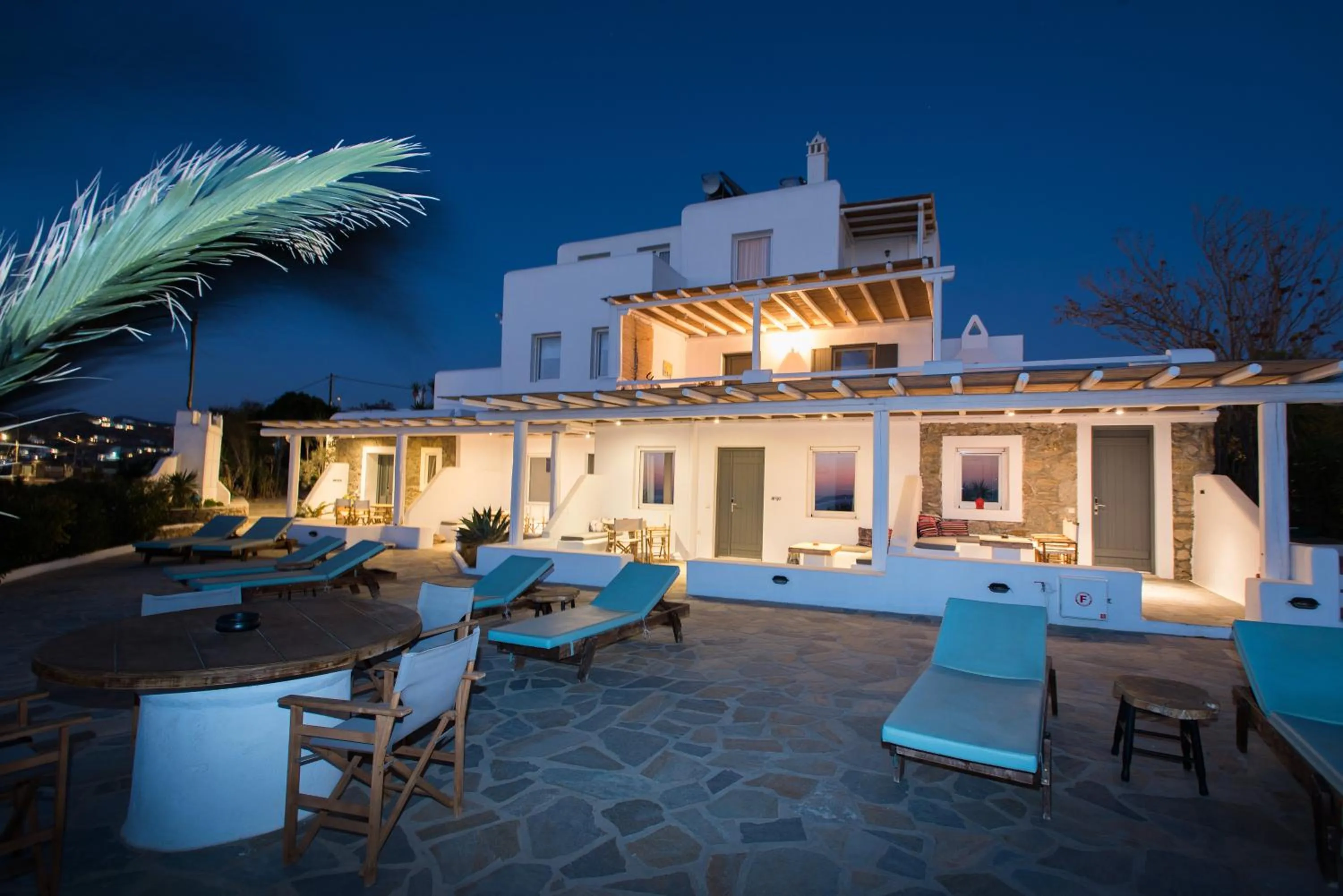 Property building in Bellou Suites