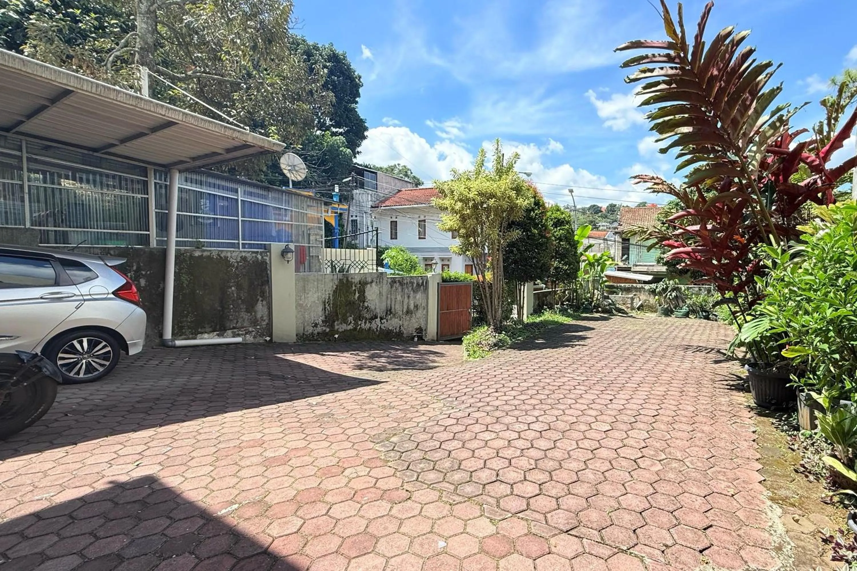 Property building in Hazel House Bandung