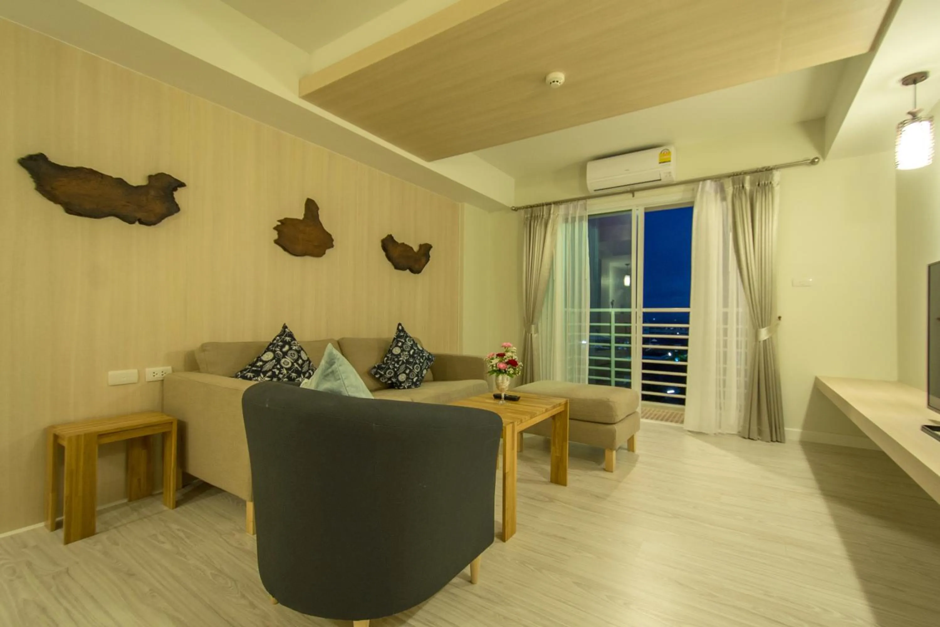 Living room in Prachuap Grand Hotel