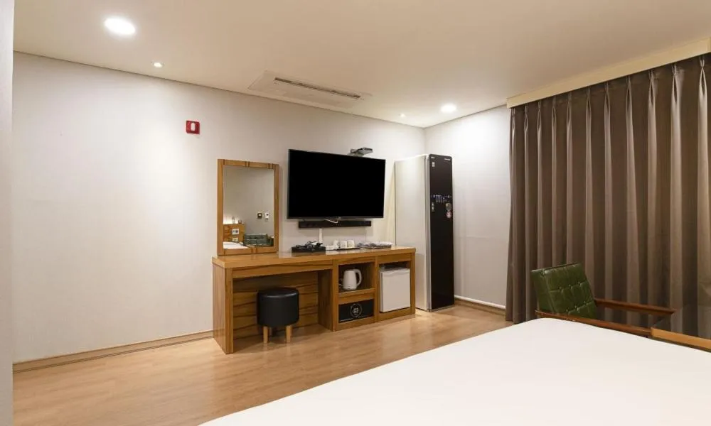 Bed in Anyang CNC Hotel