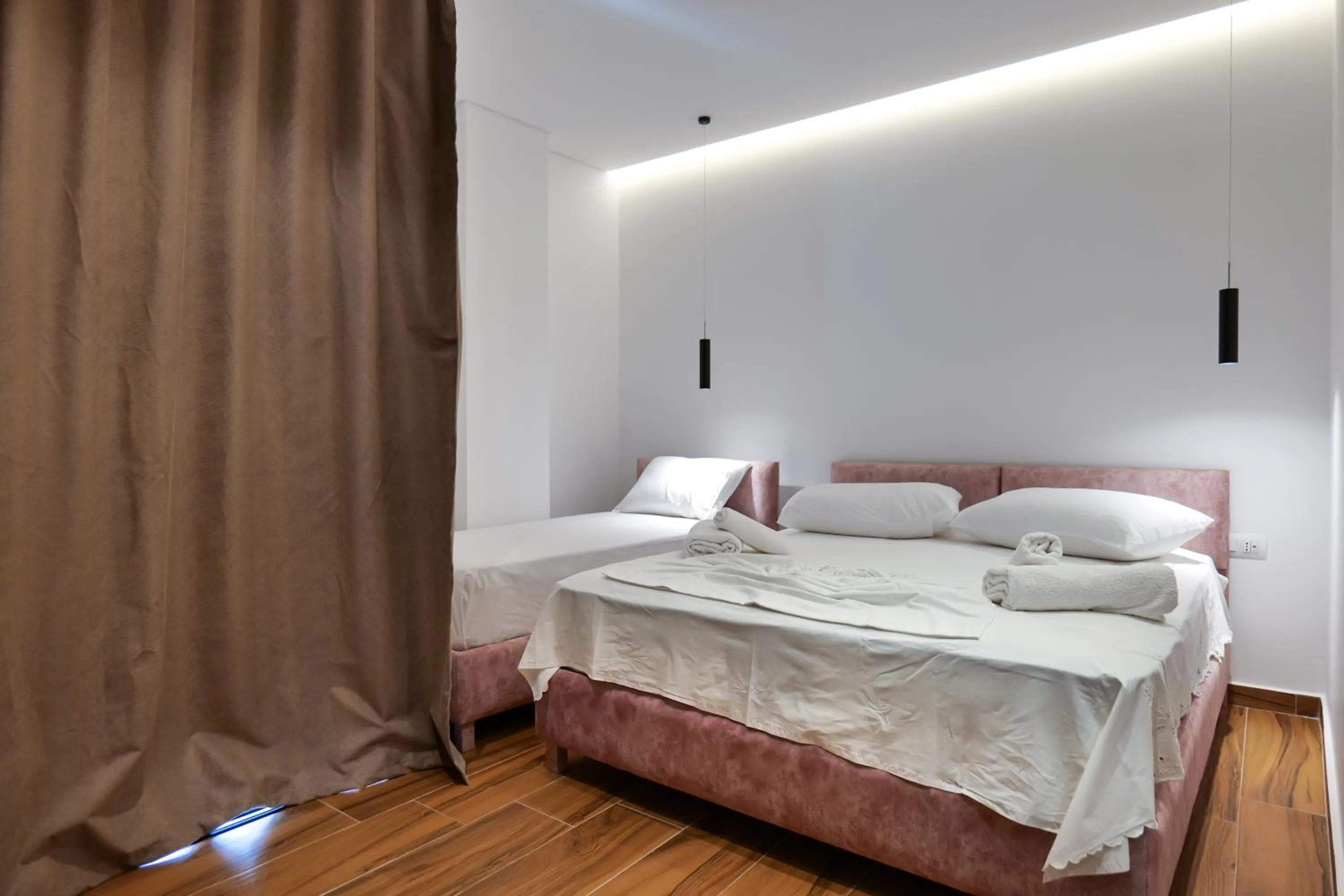 Photo of the whole room, Bed in Hotel Havana