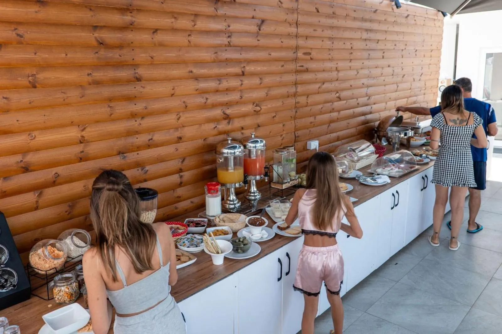 People in Hotel Havana