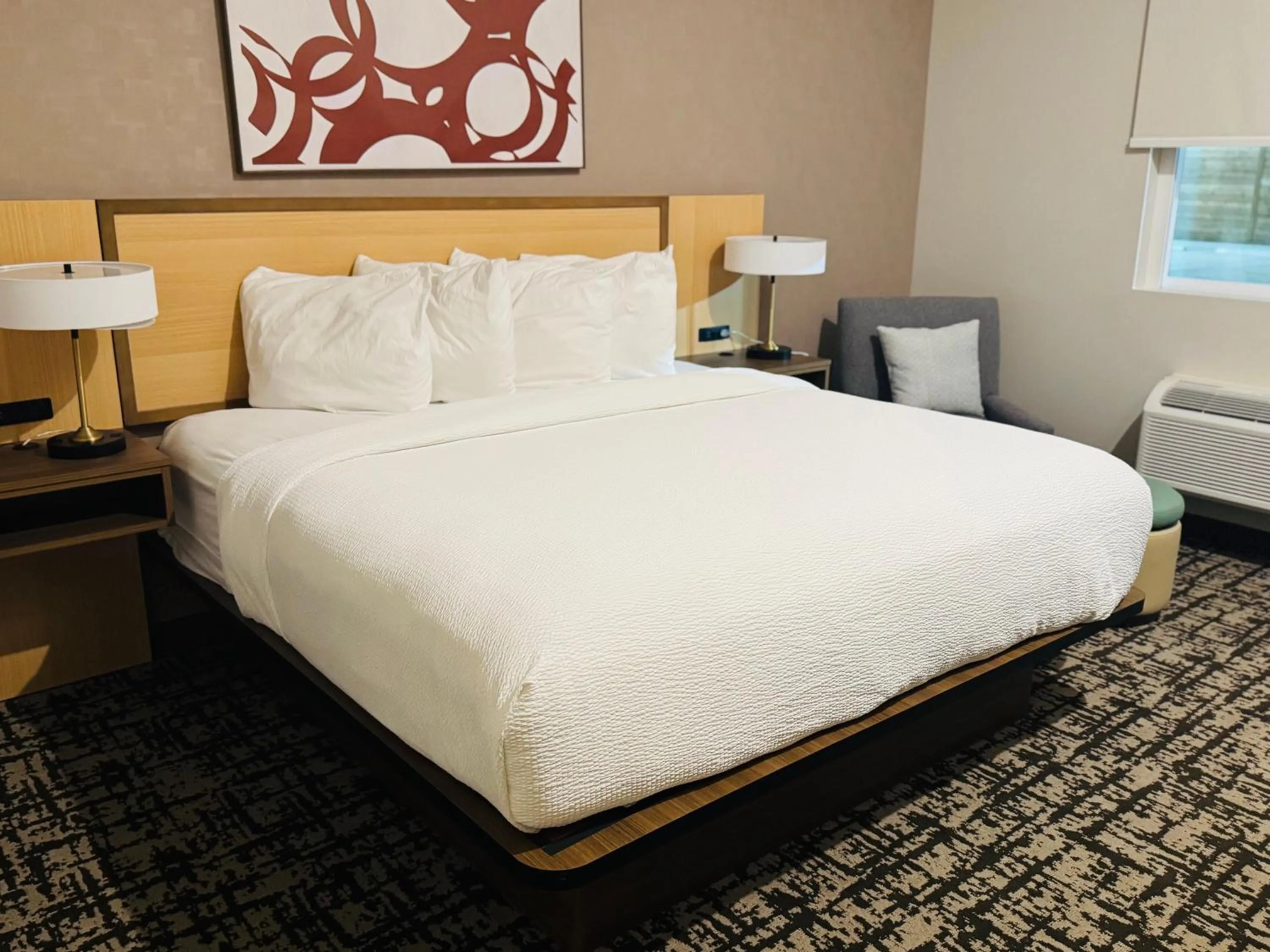 Bedroom, Bed in Best Western Plus Pearland/Houston Medical Center Hotel