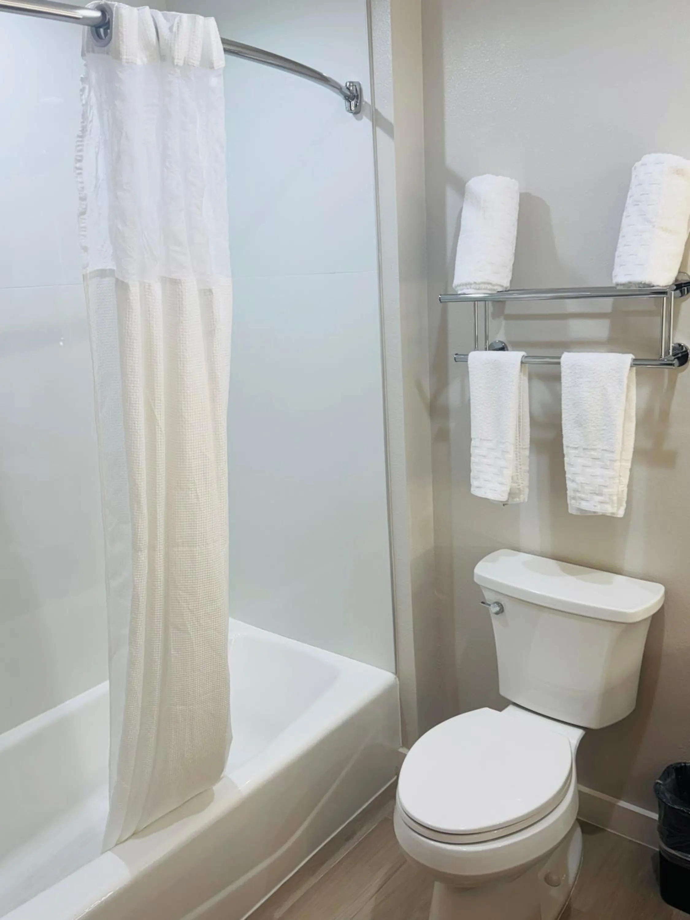 Bathroom in Best Western Plus Pearland/Houston Medical Center Hotel