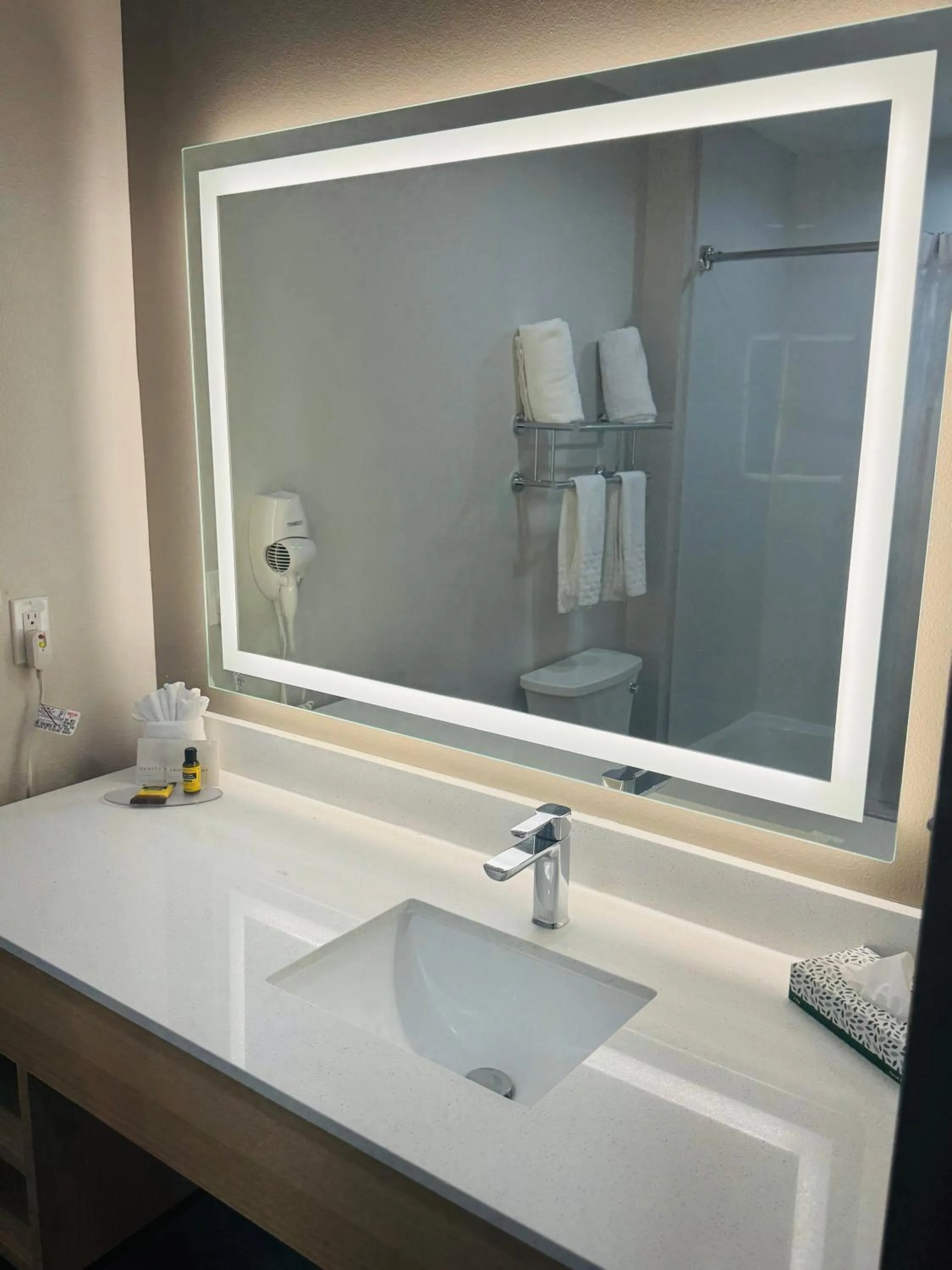 Bathroom in Best Western Plus Pearland/Houston Medical Center Hotel