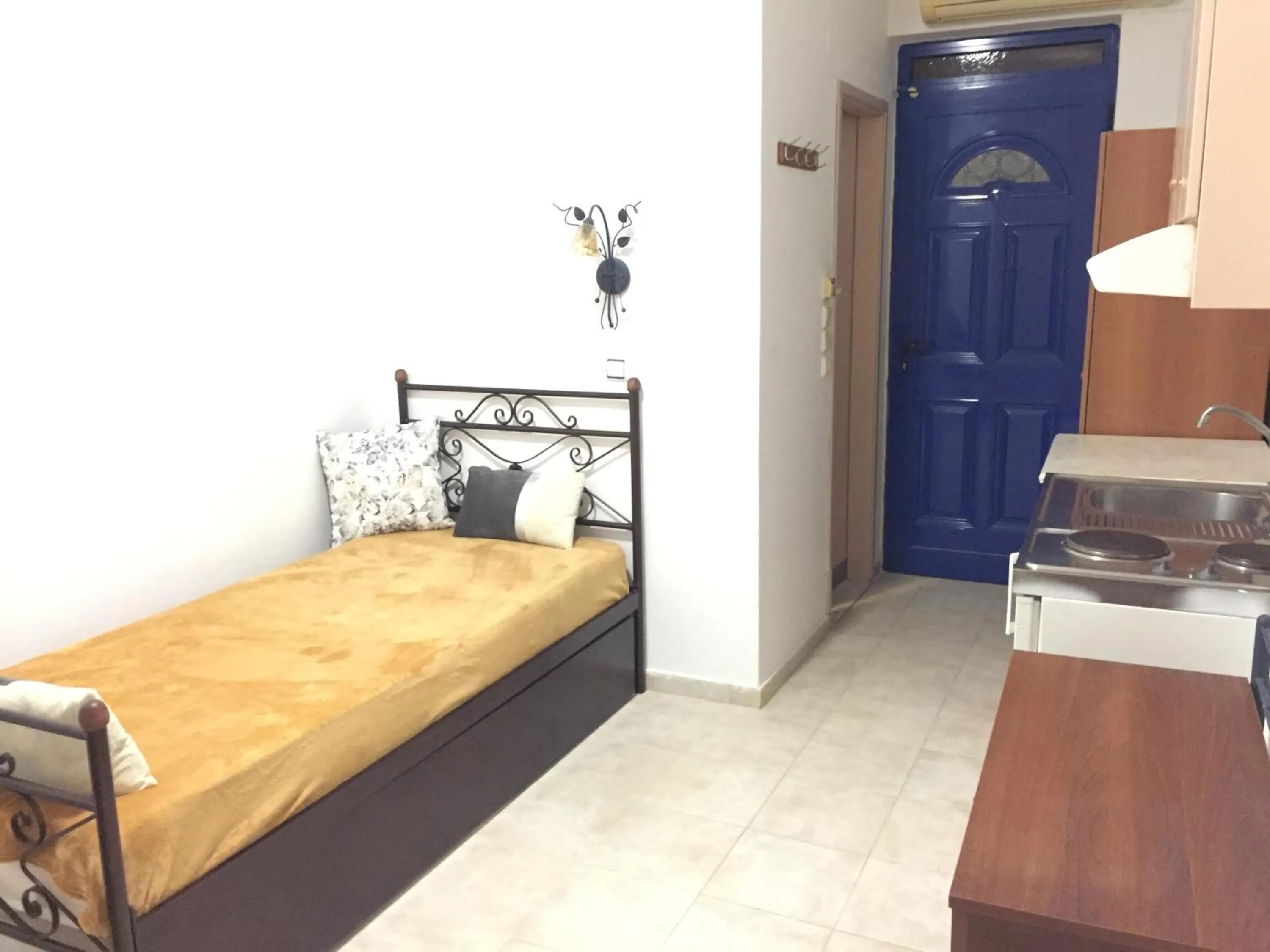 Anastasia Studios, Apartments & Suites