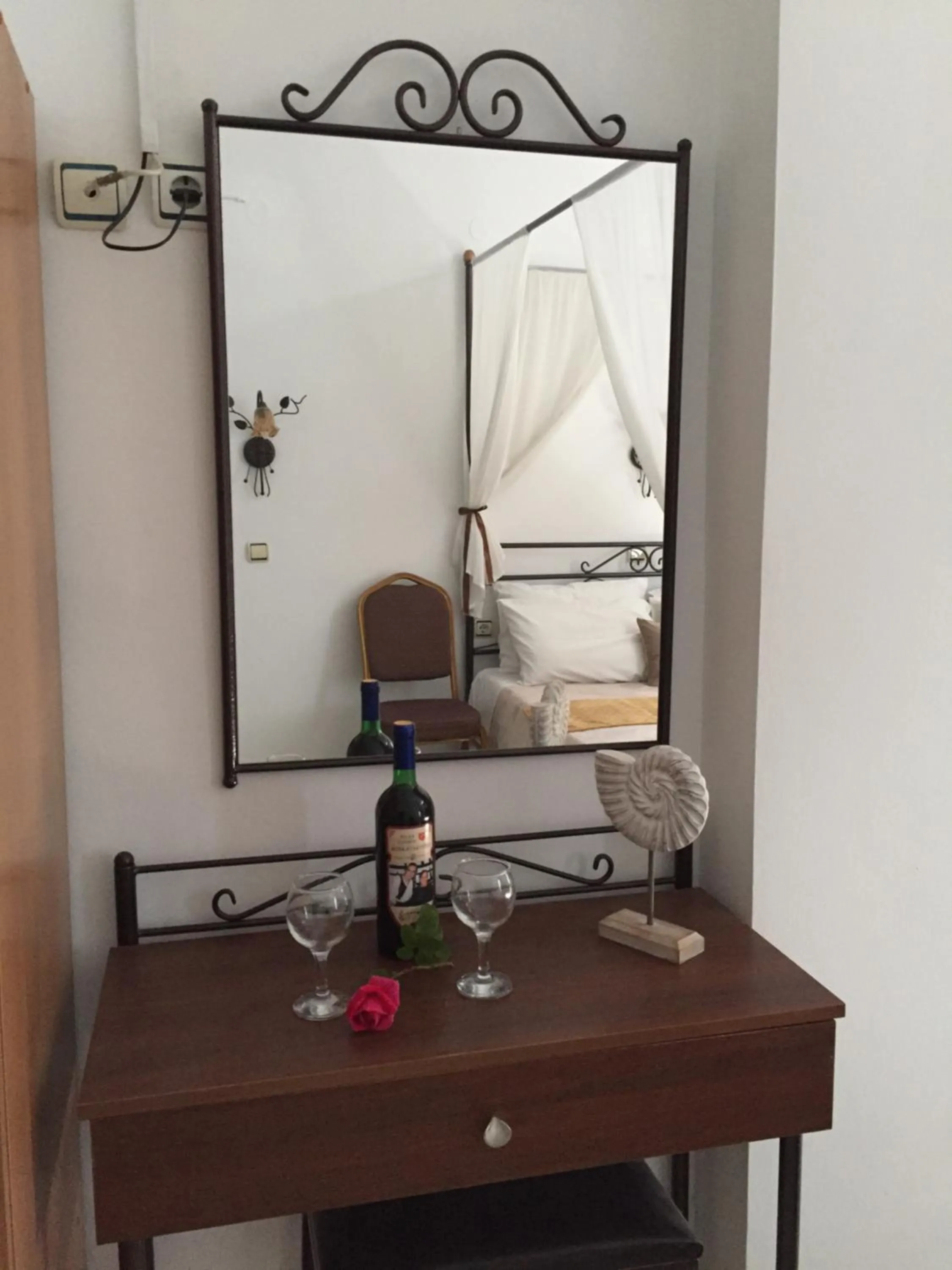 Anastasia Studios, Apartments & Suites