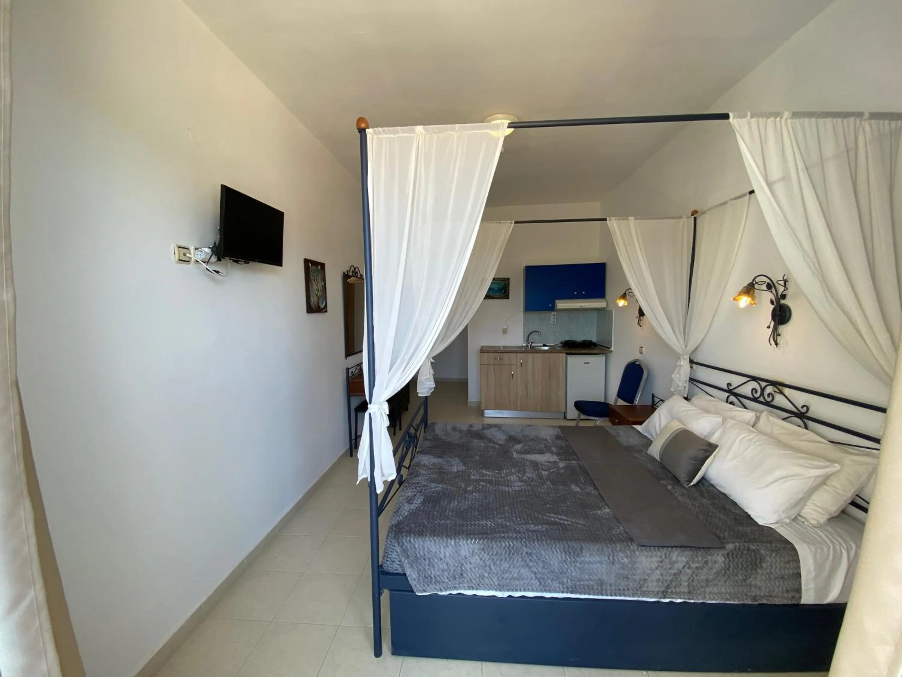 Anastasia Studios, Apartments & Suites