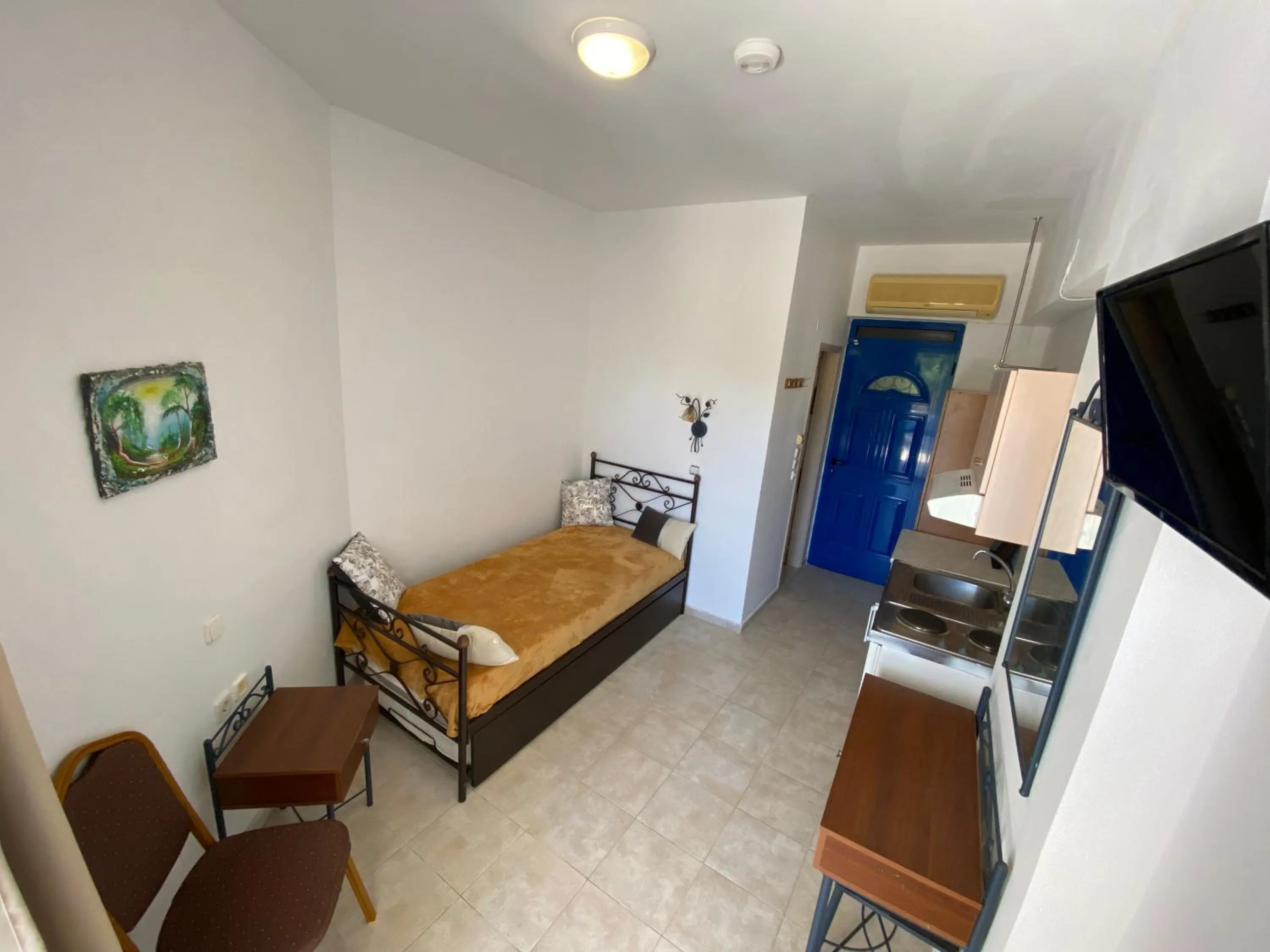 Anastasia Studios, Apartments & Suites