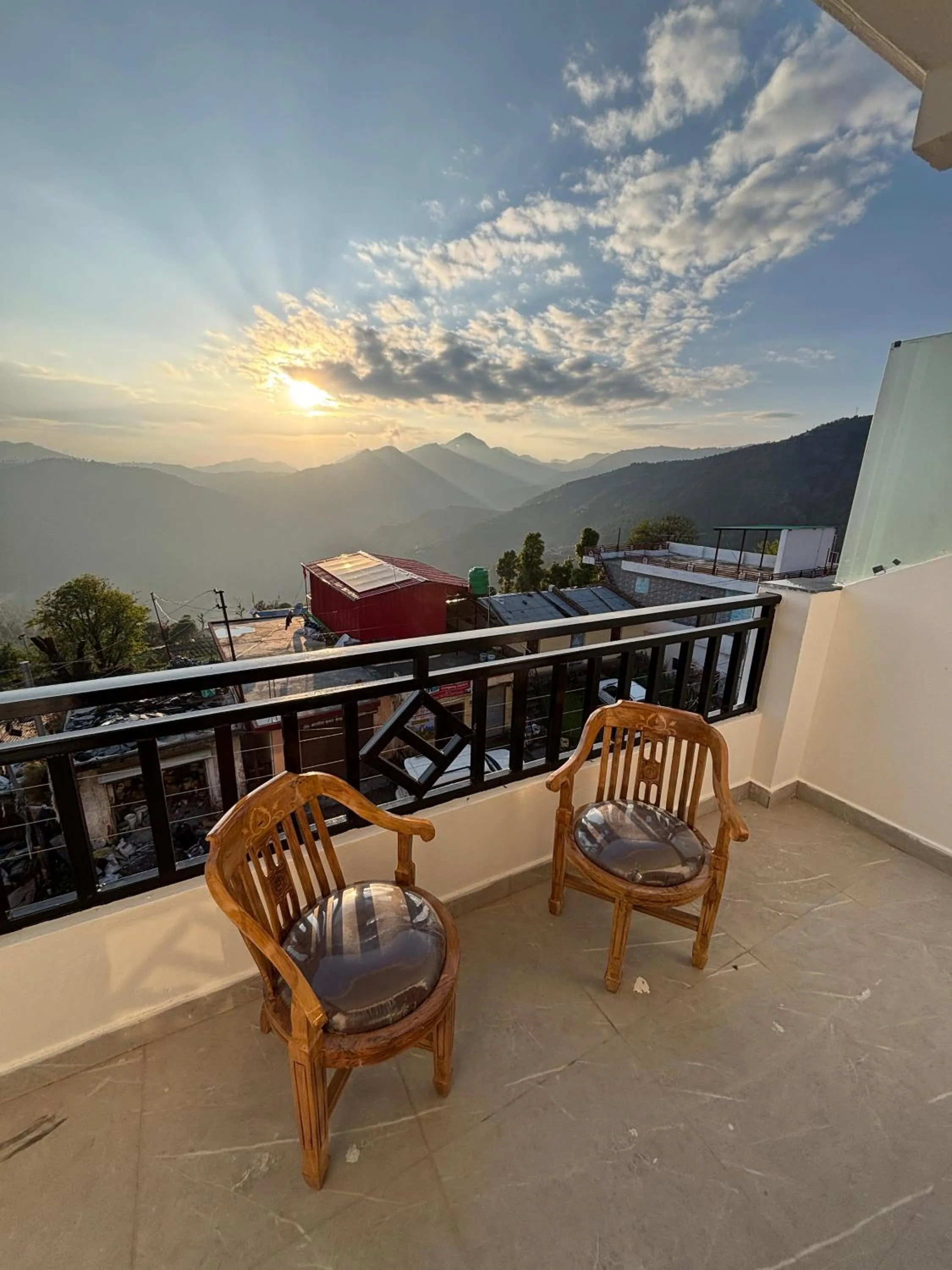 Balcony/Terrace in Kasturi Resorts Kanatal
