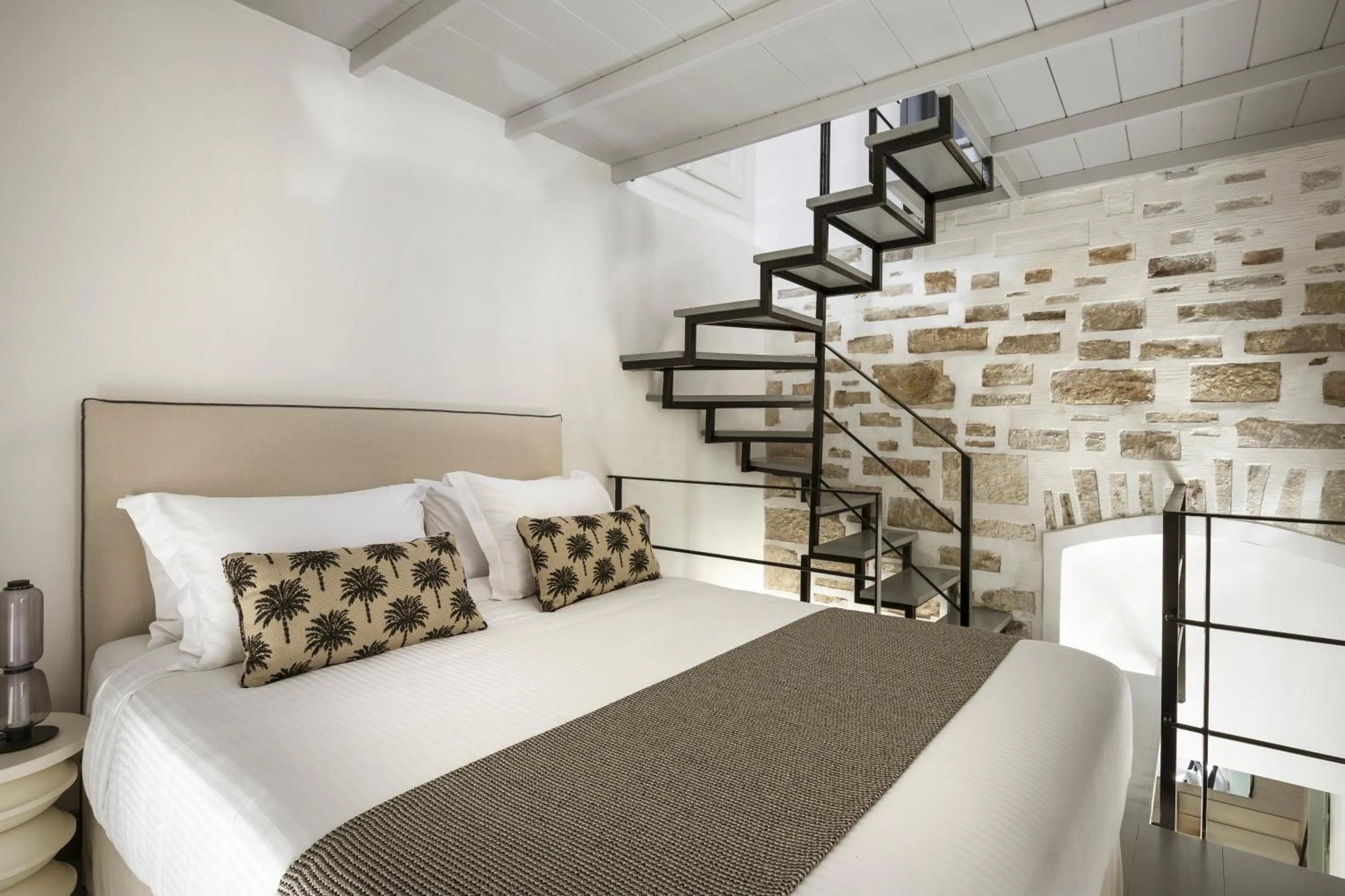 Bedroom, Bed in Alma Syros