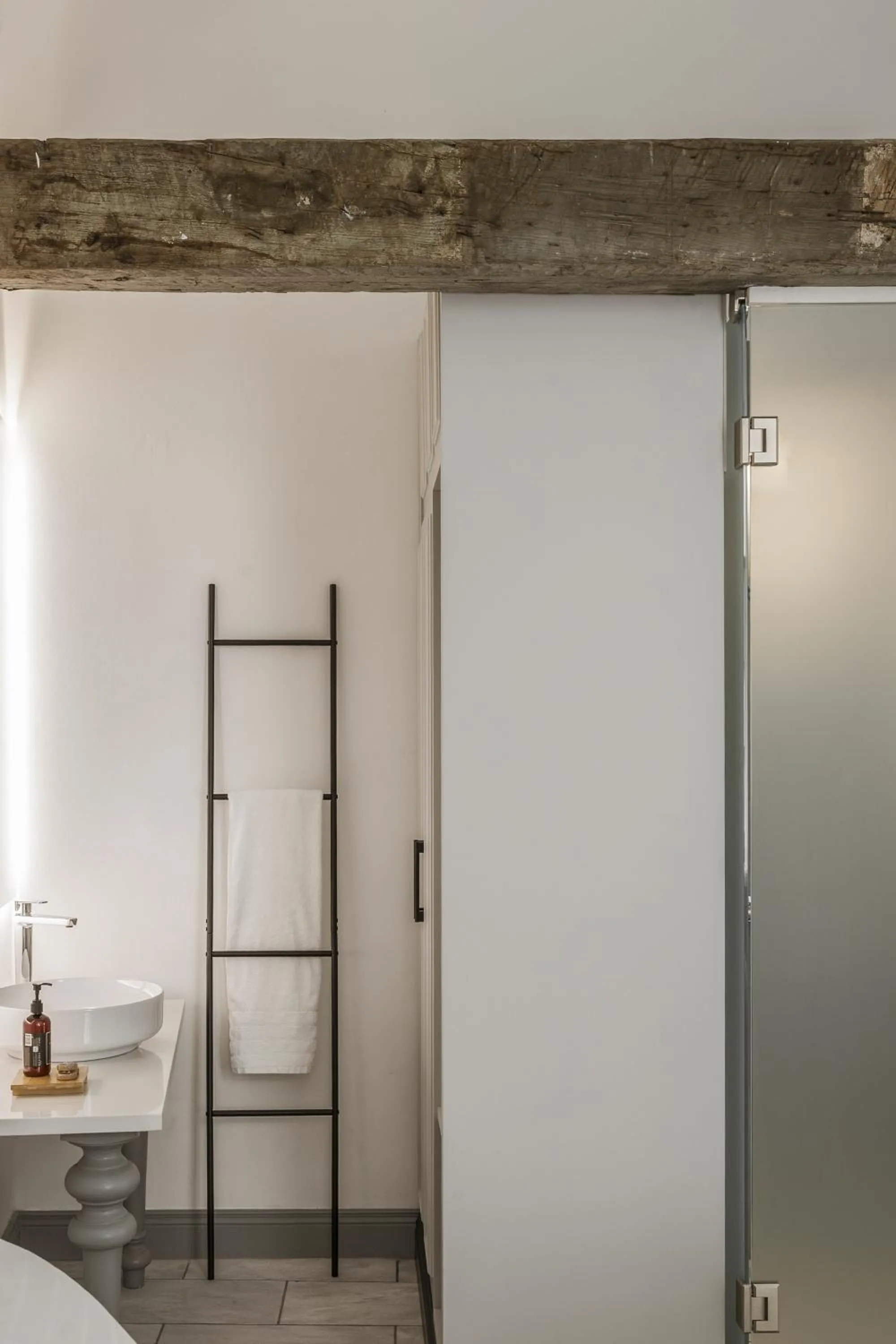 Bathroom in Alma Syros