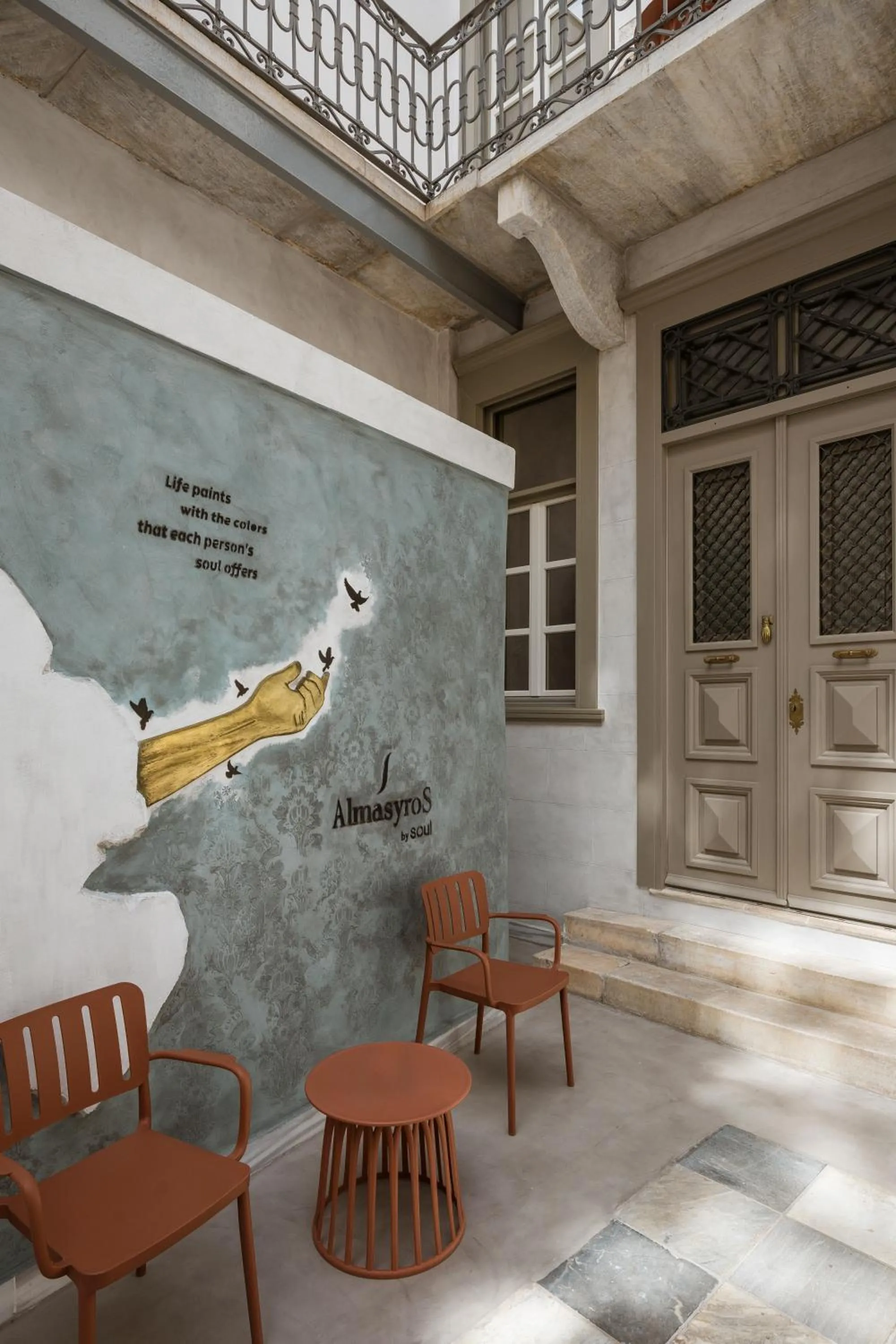 Property building in Alma Syros