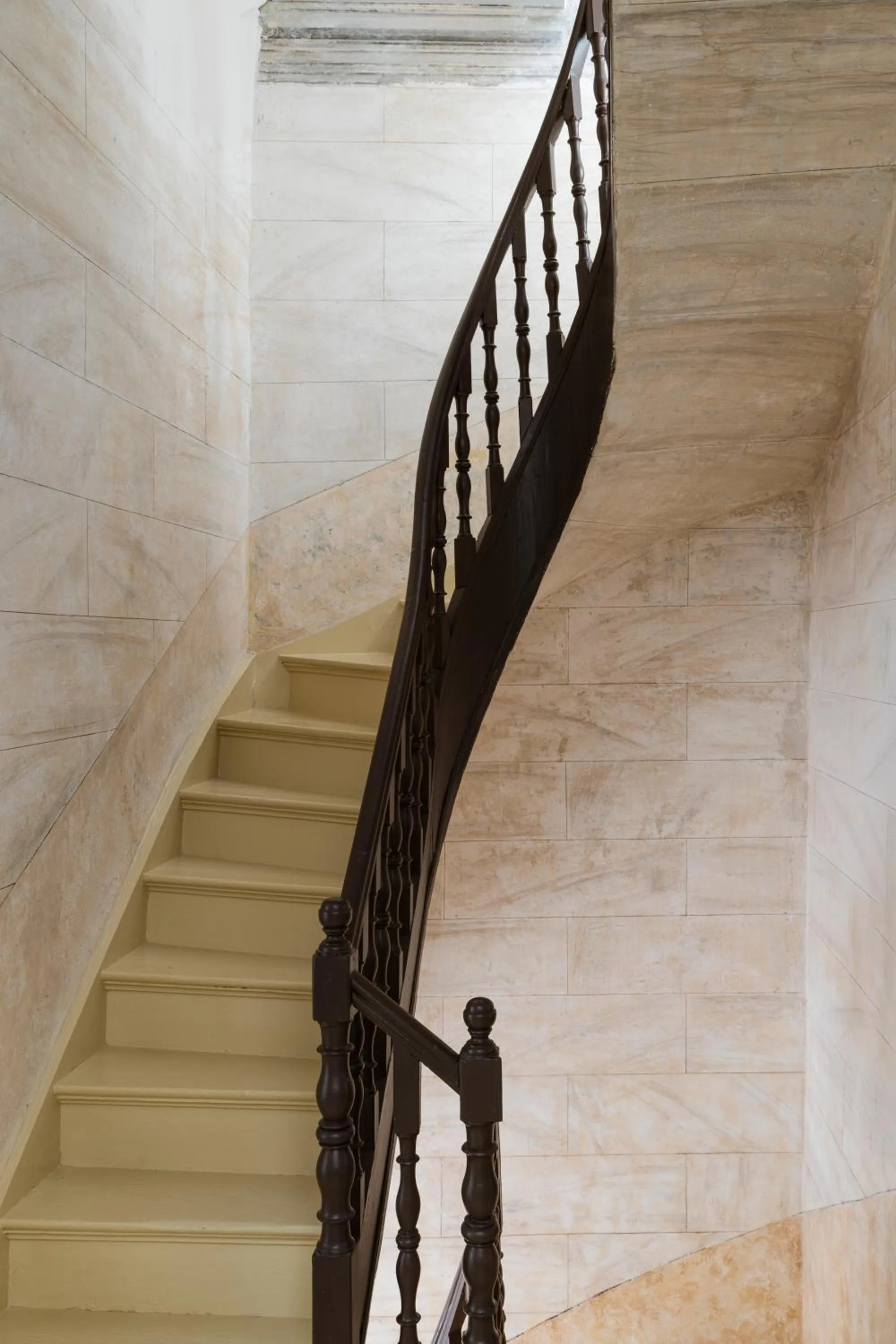 acessibility in Alma Syros