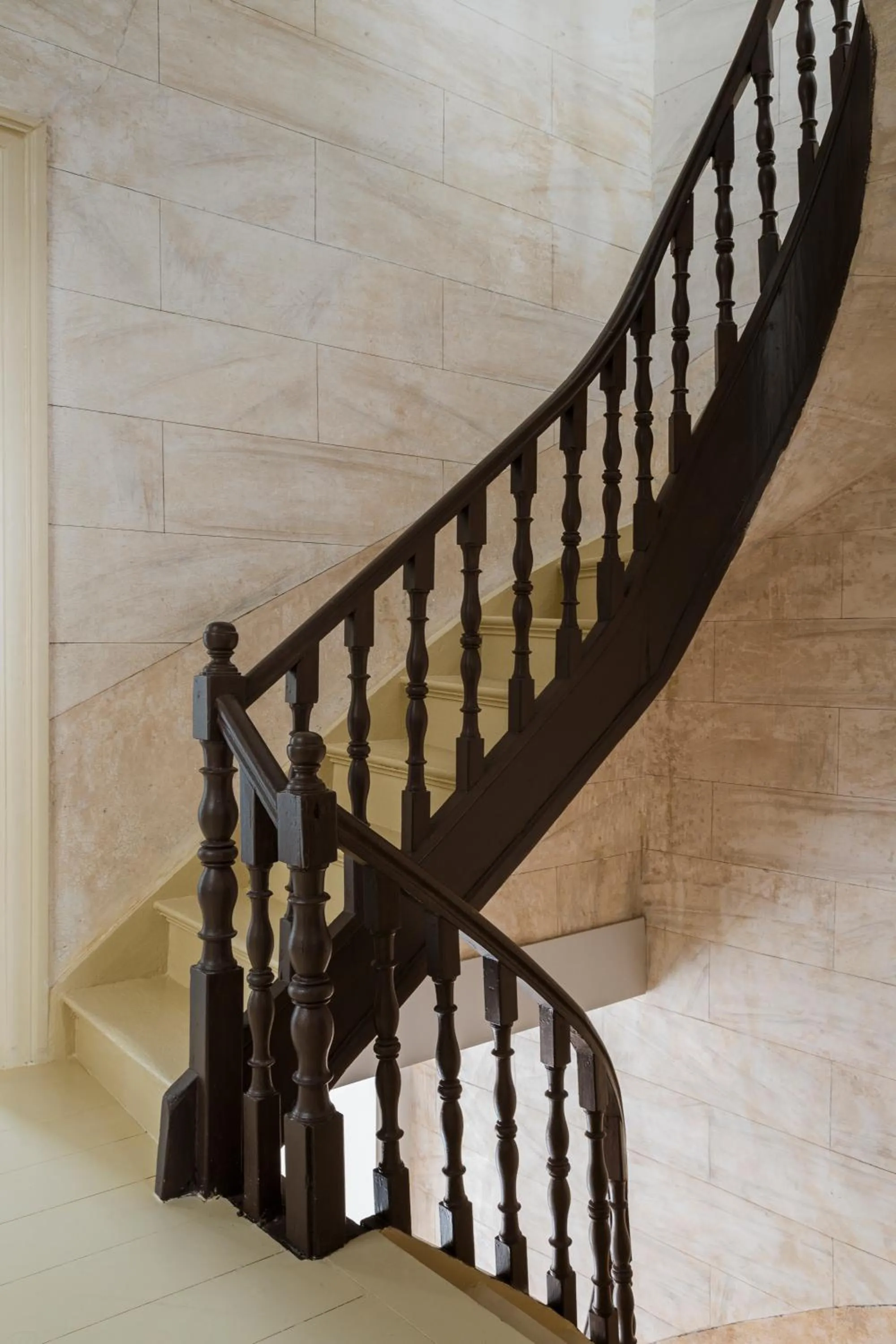 acessibility in Alma Syros