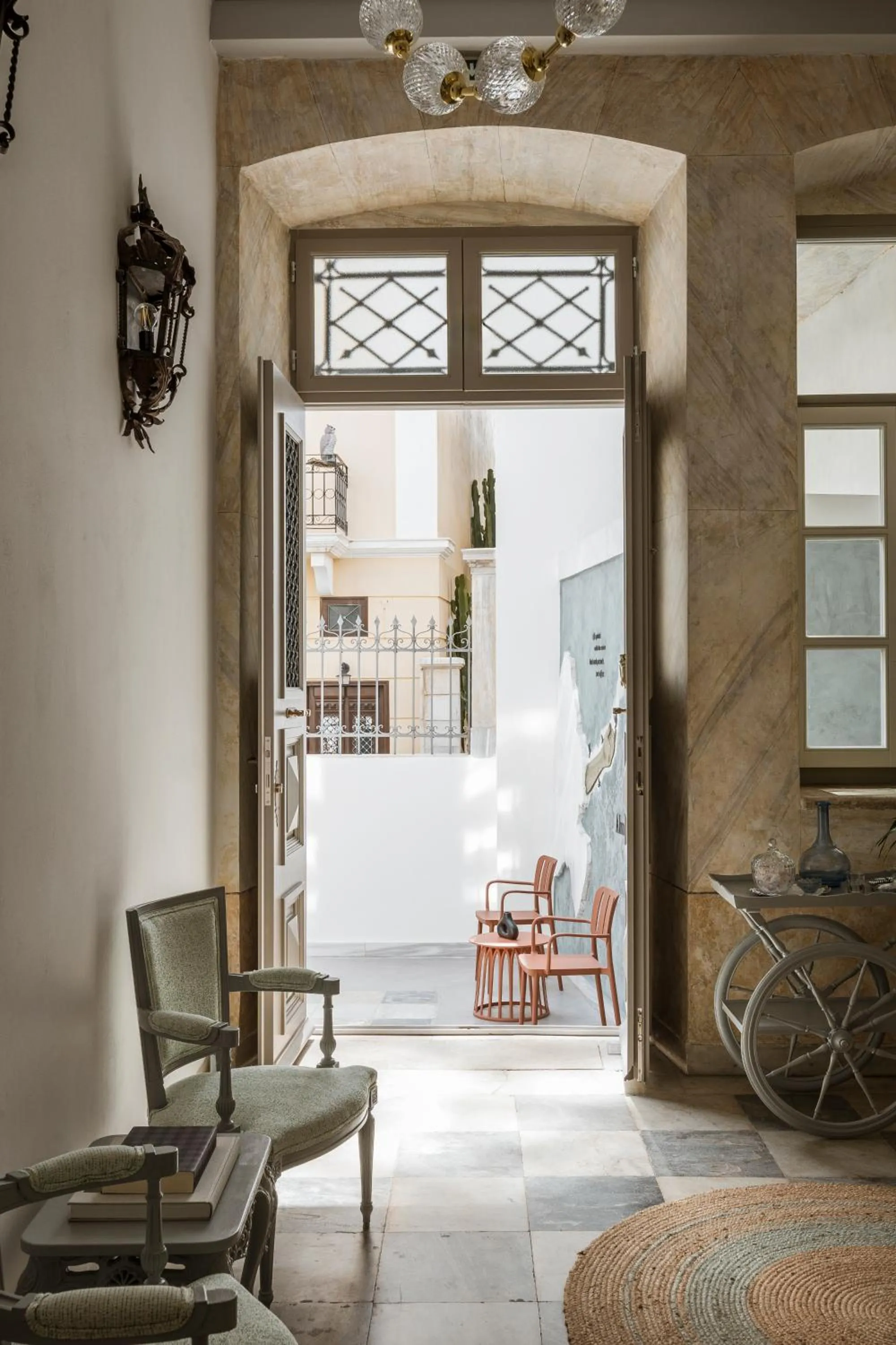 Patio in Alma Syros
