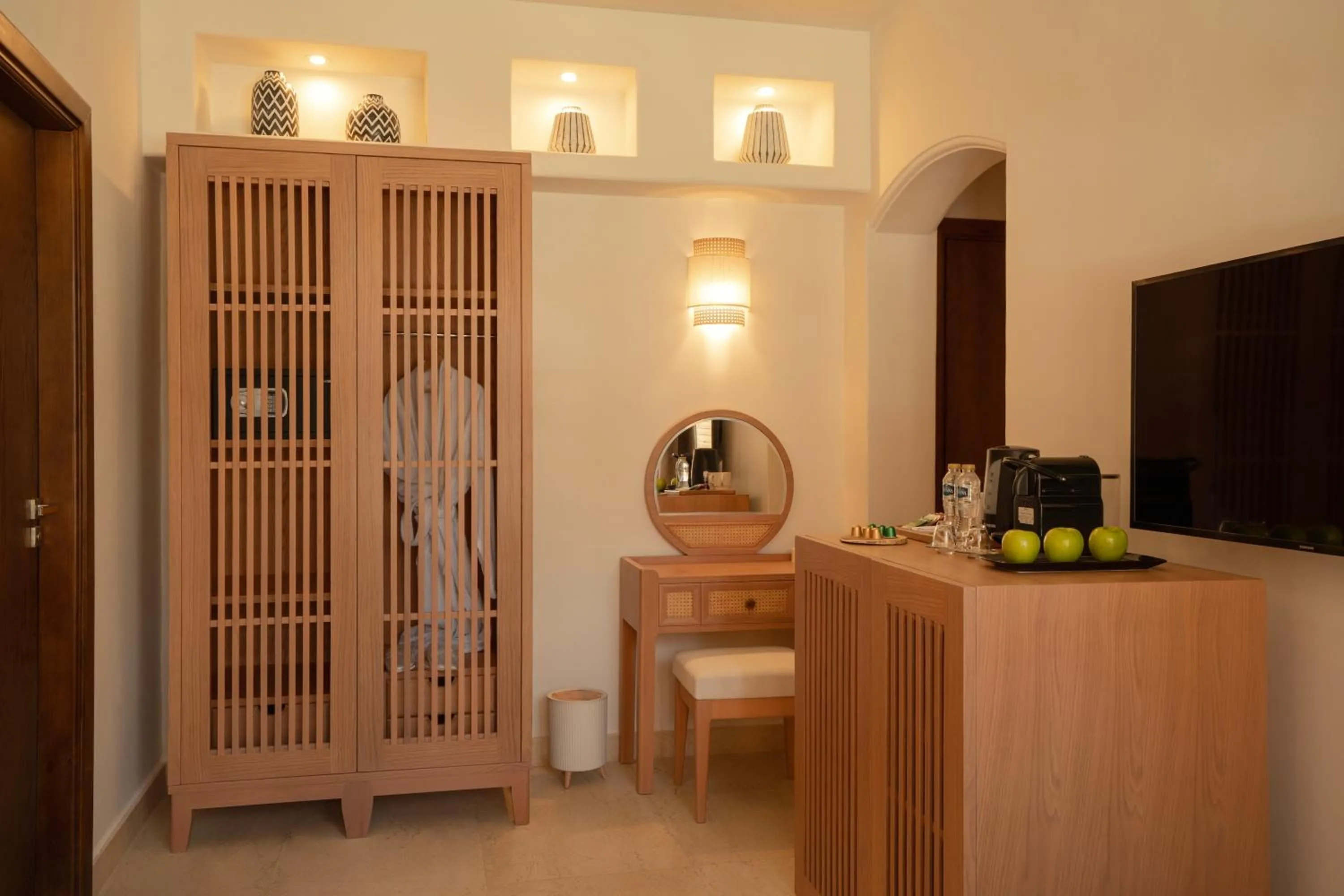 Coffee/tea facilities in Noya By Dhara Hotels